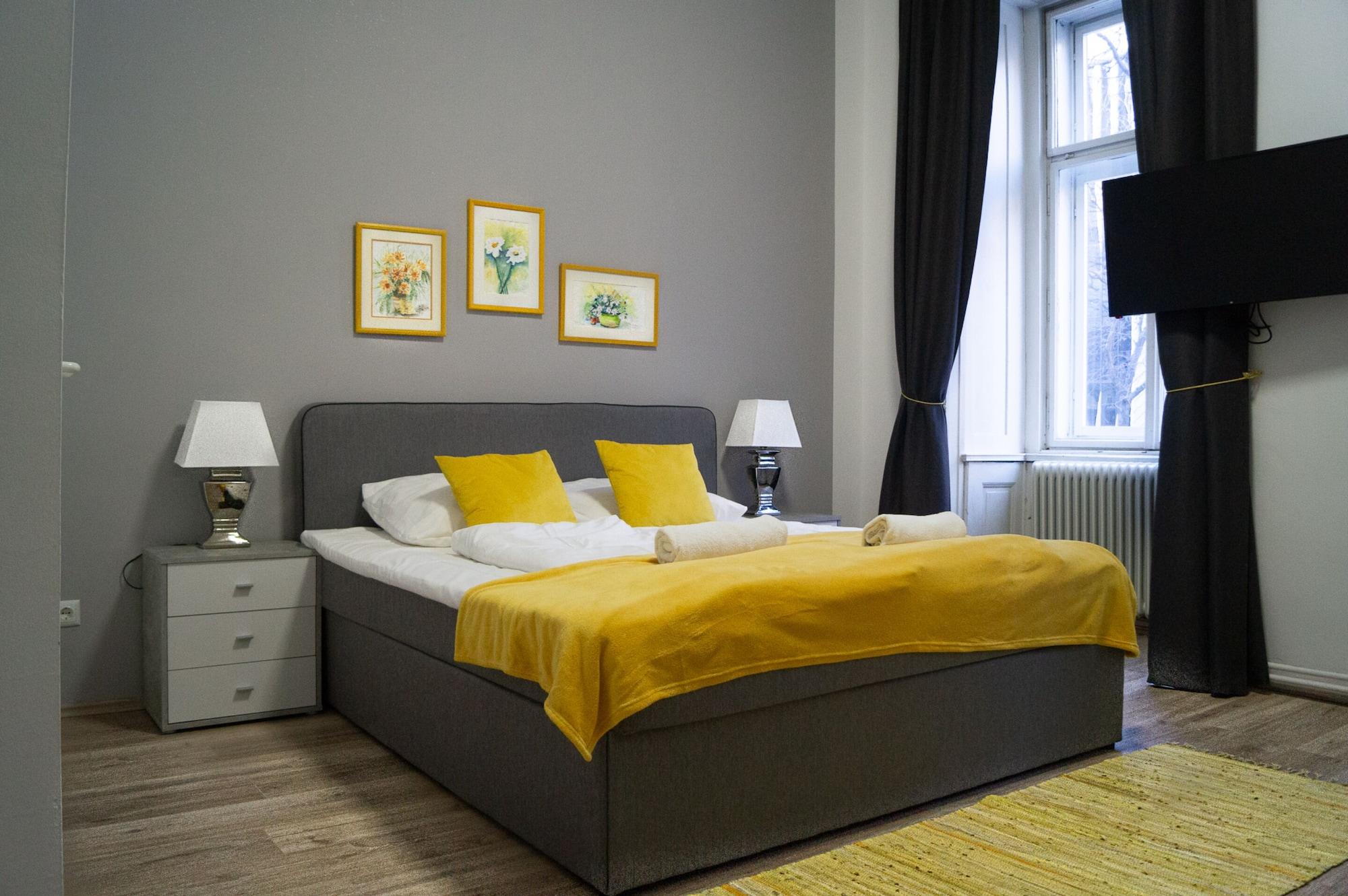 Quadruple Deluxe King Bed