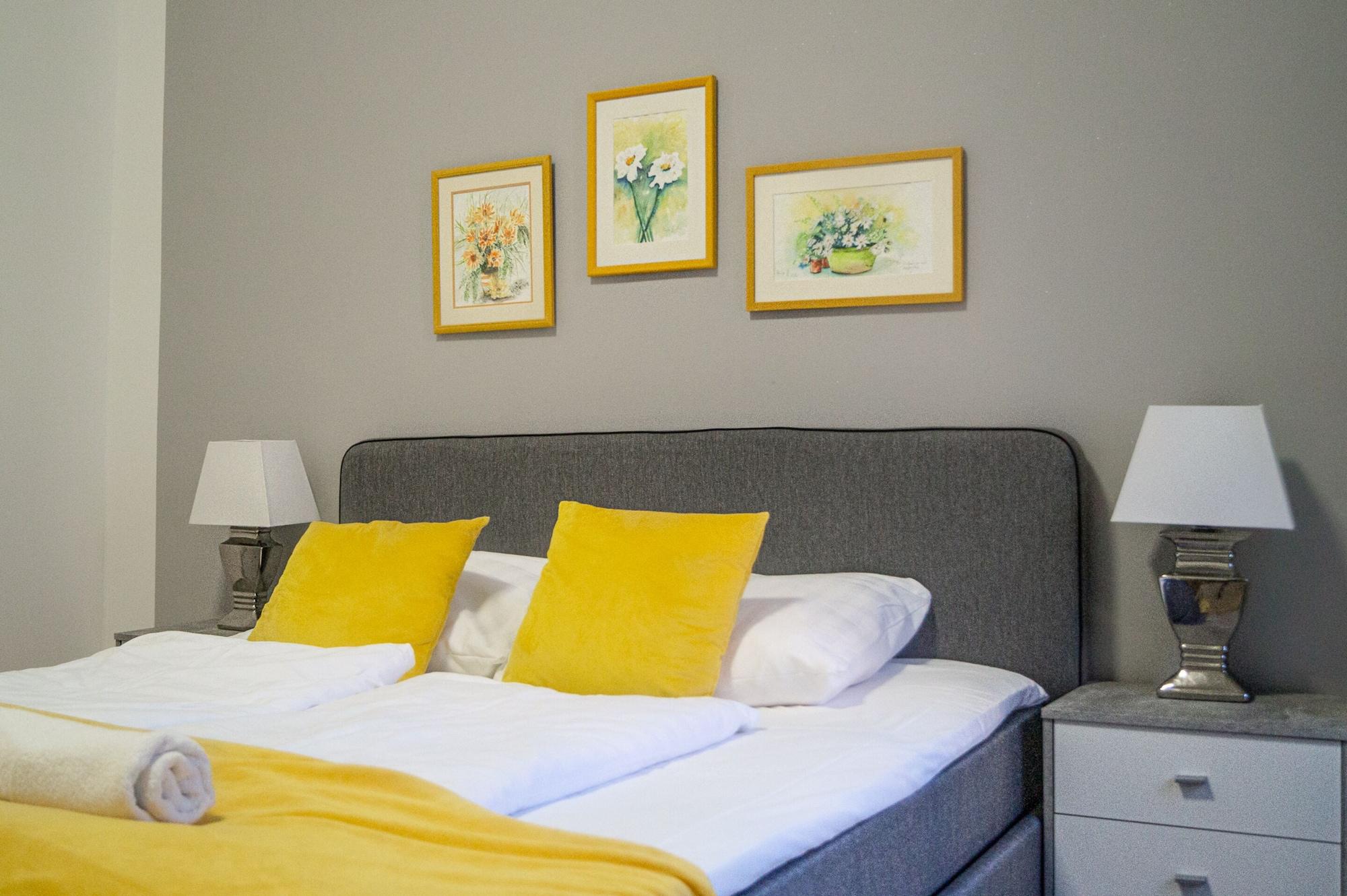 Quadruple Deluxe King Bed