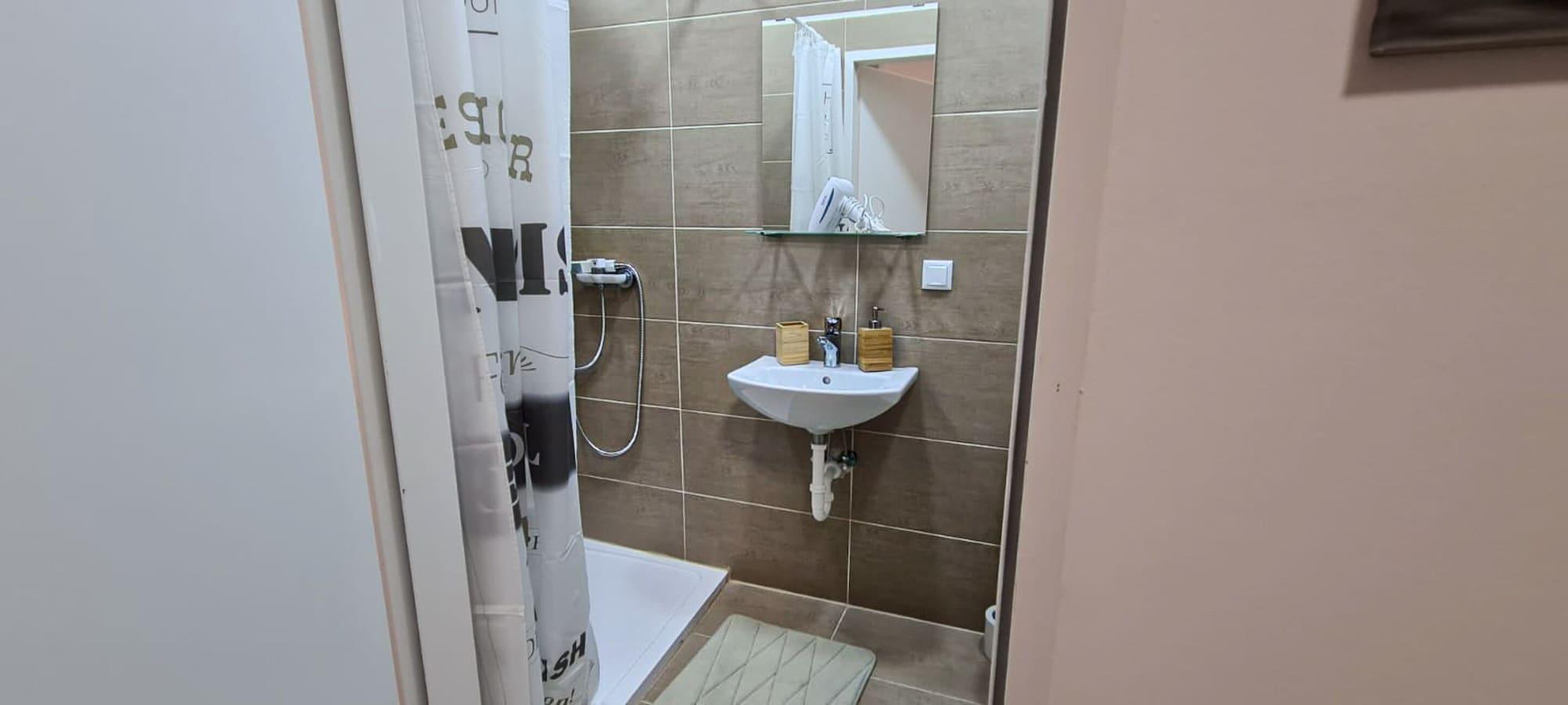 Quadruple Deluxe King Bed