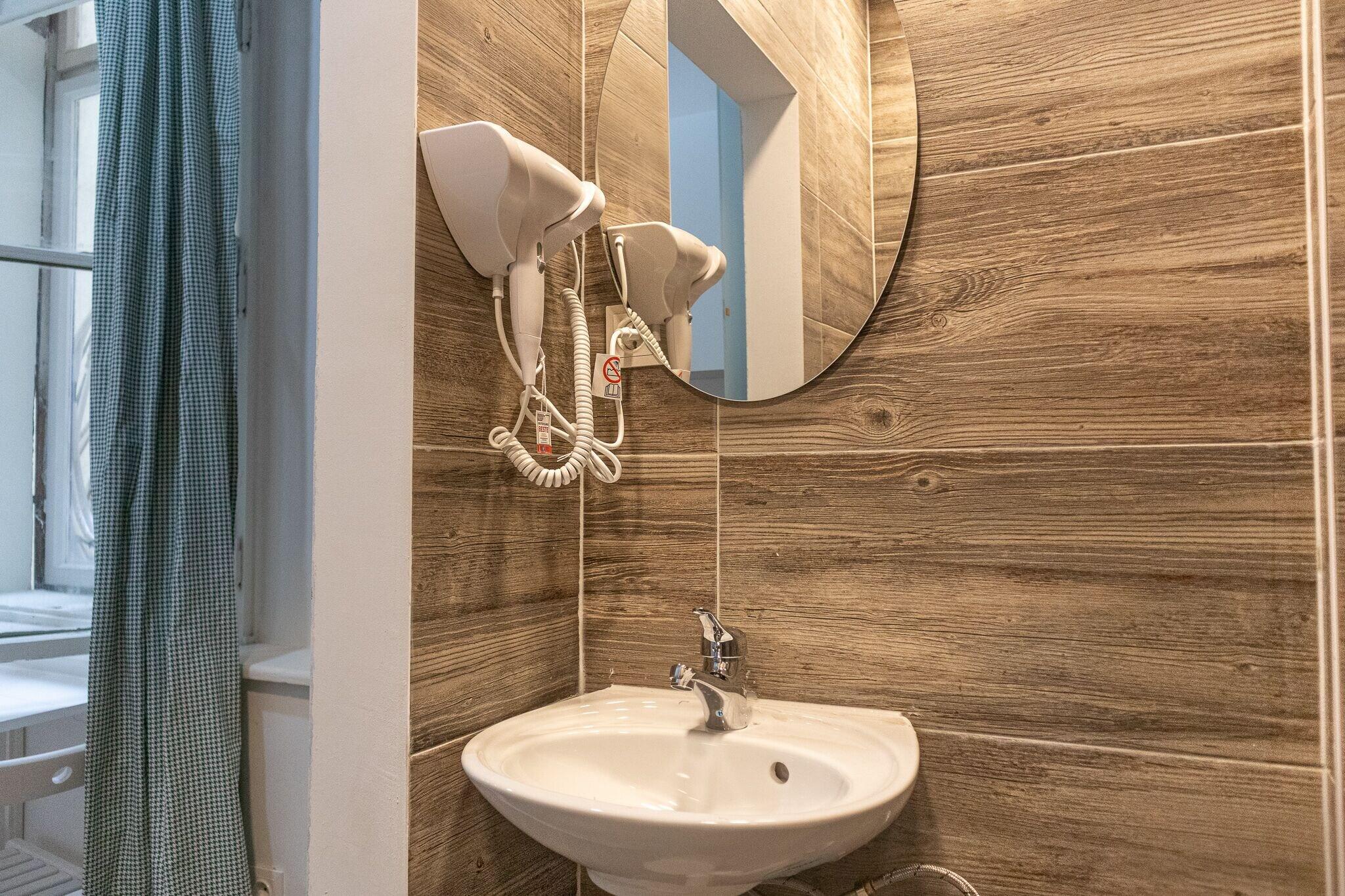 Quadruple Deluxe King Bed