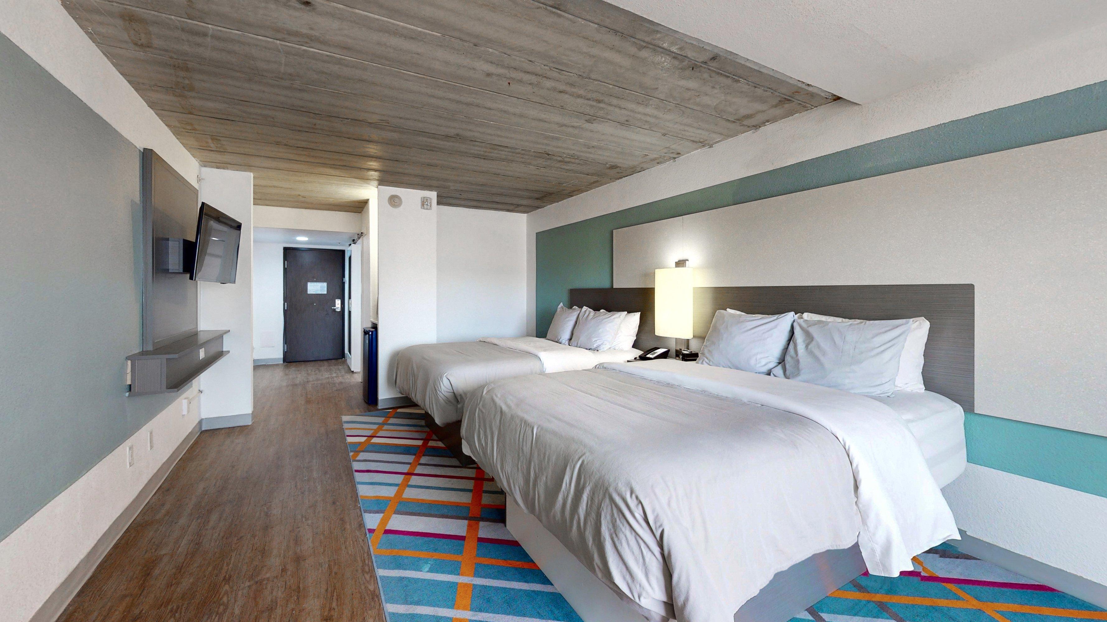 Double Two Queen Beds Premium