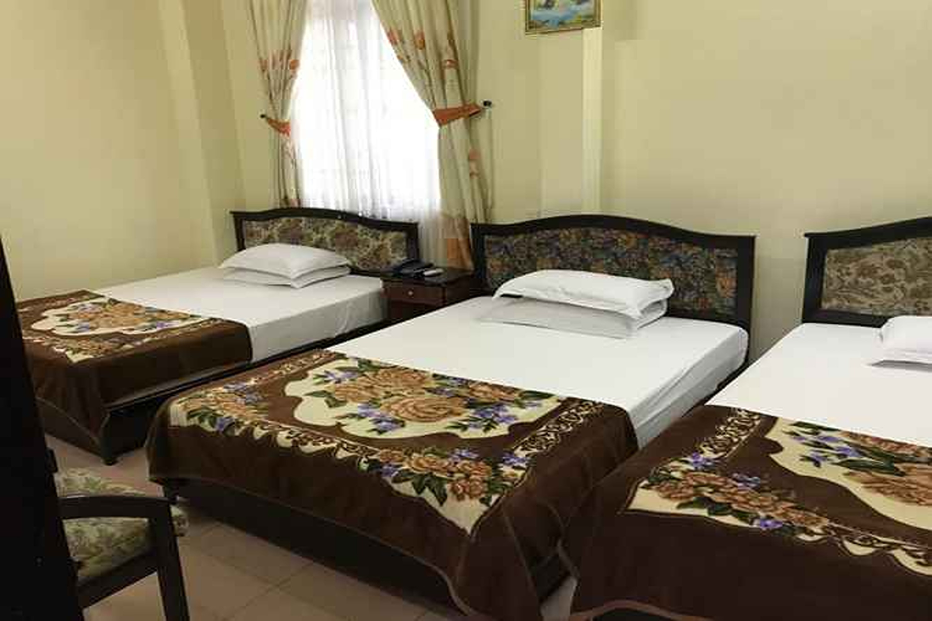 Family Room Capacity 5