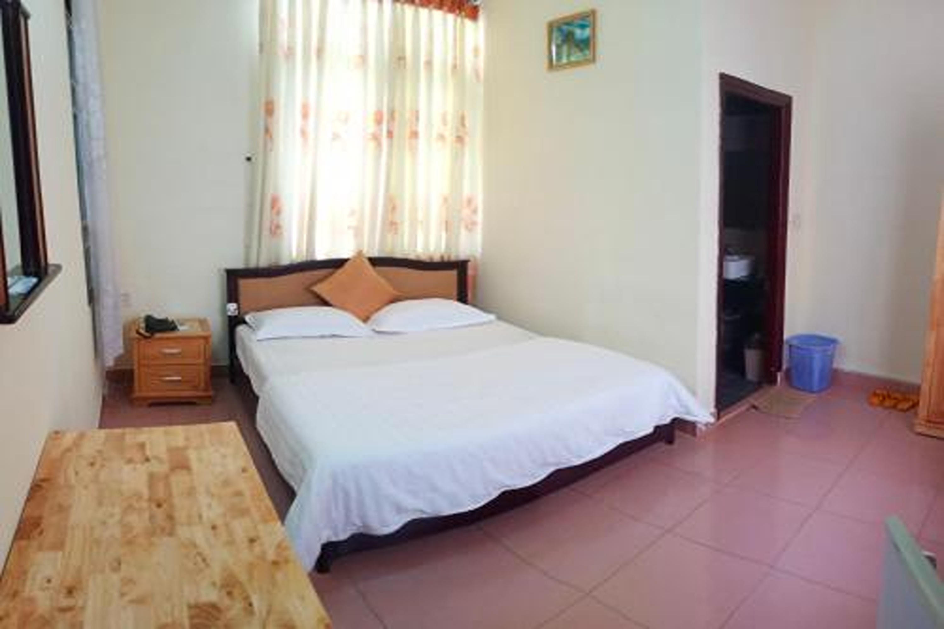 Double Queen Size Bed