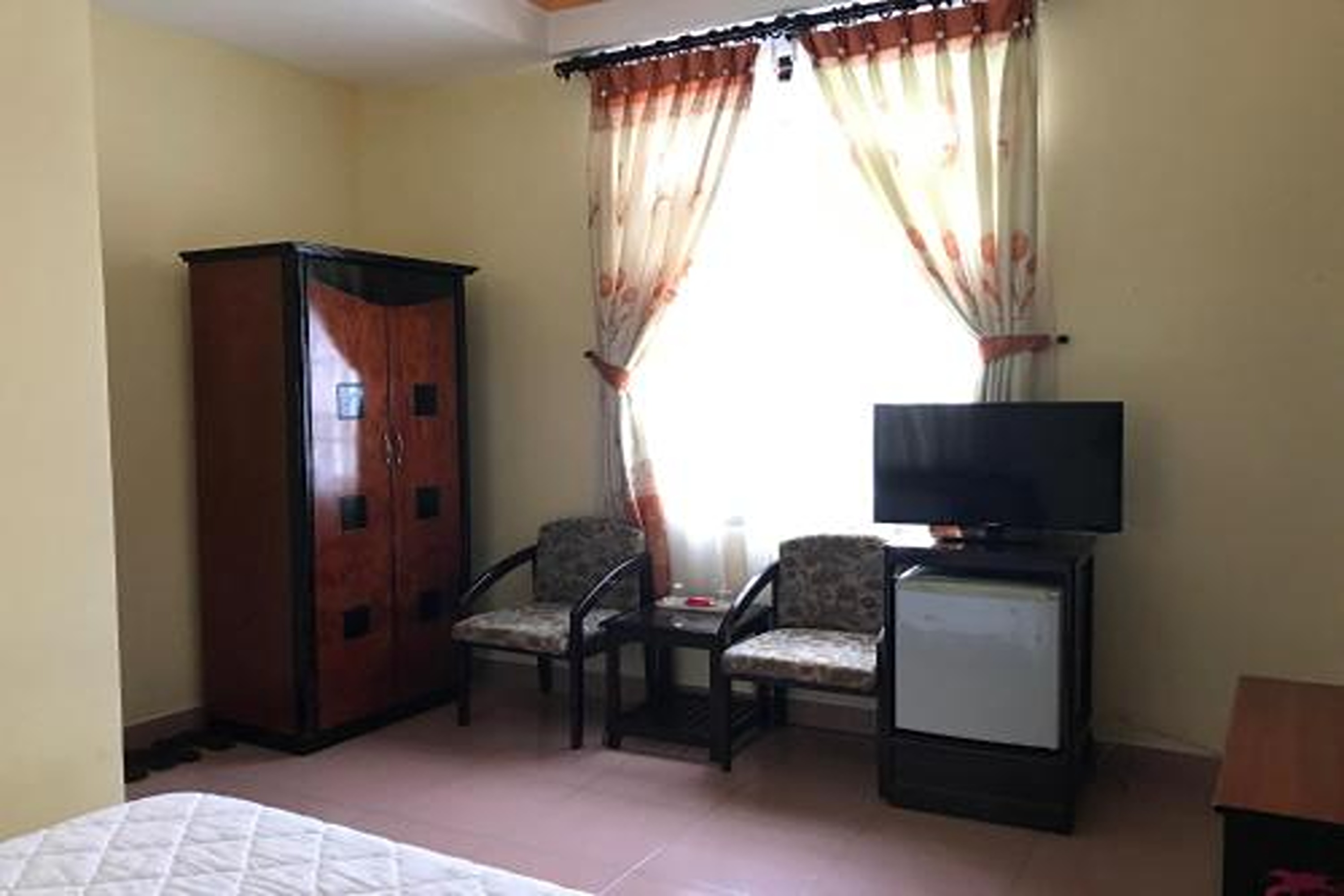 Double Queen Size Bed