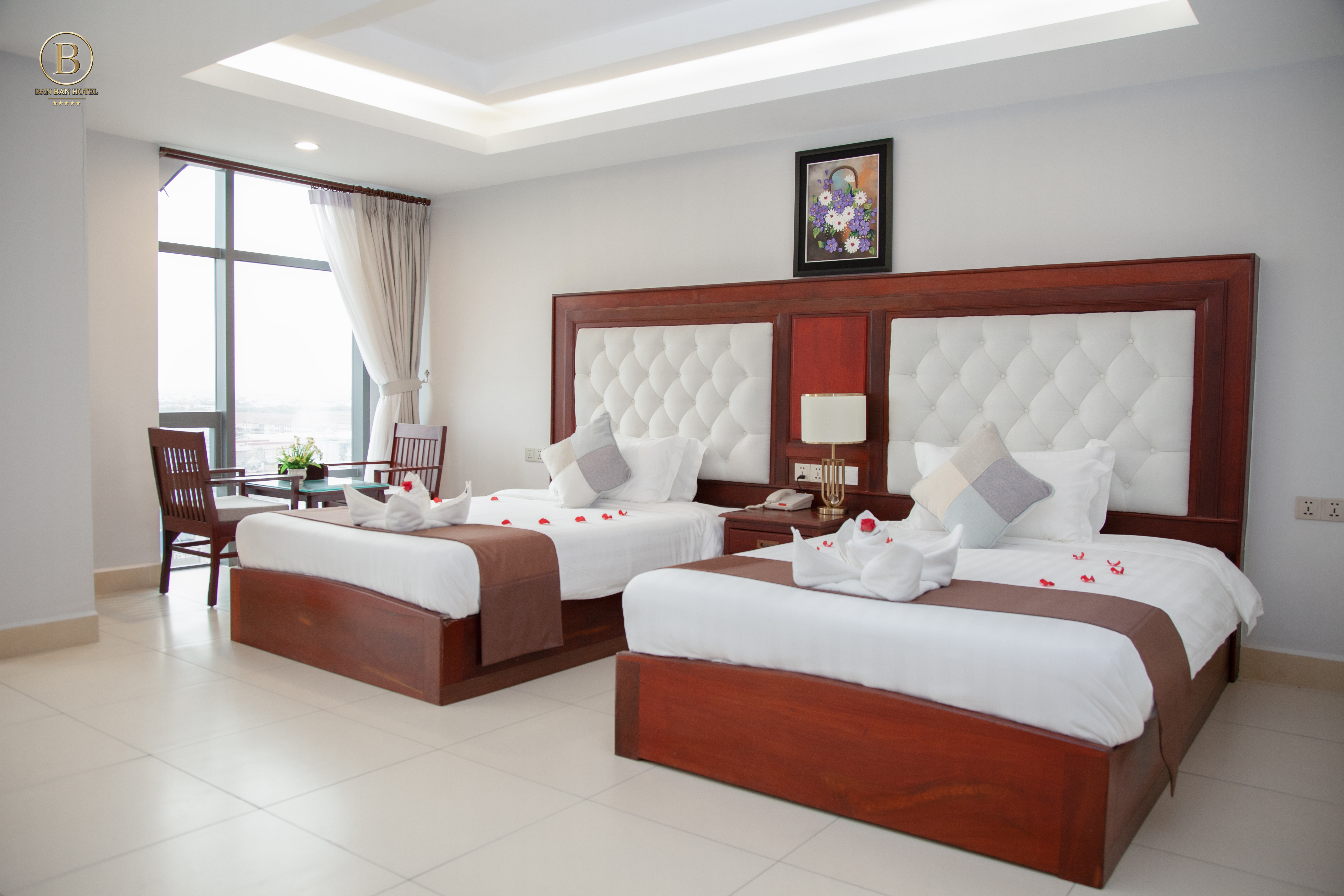 Suite City View Queen Bed