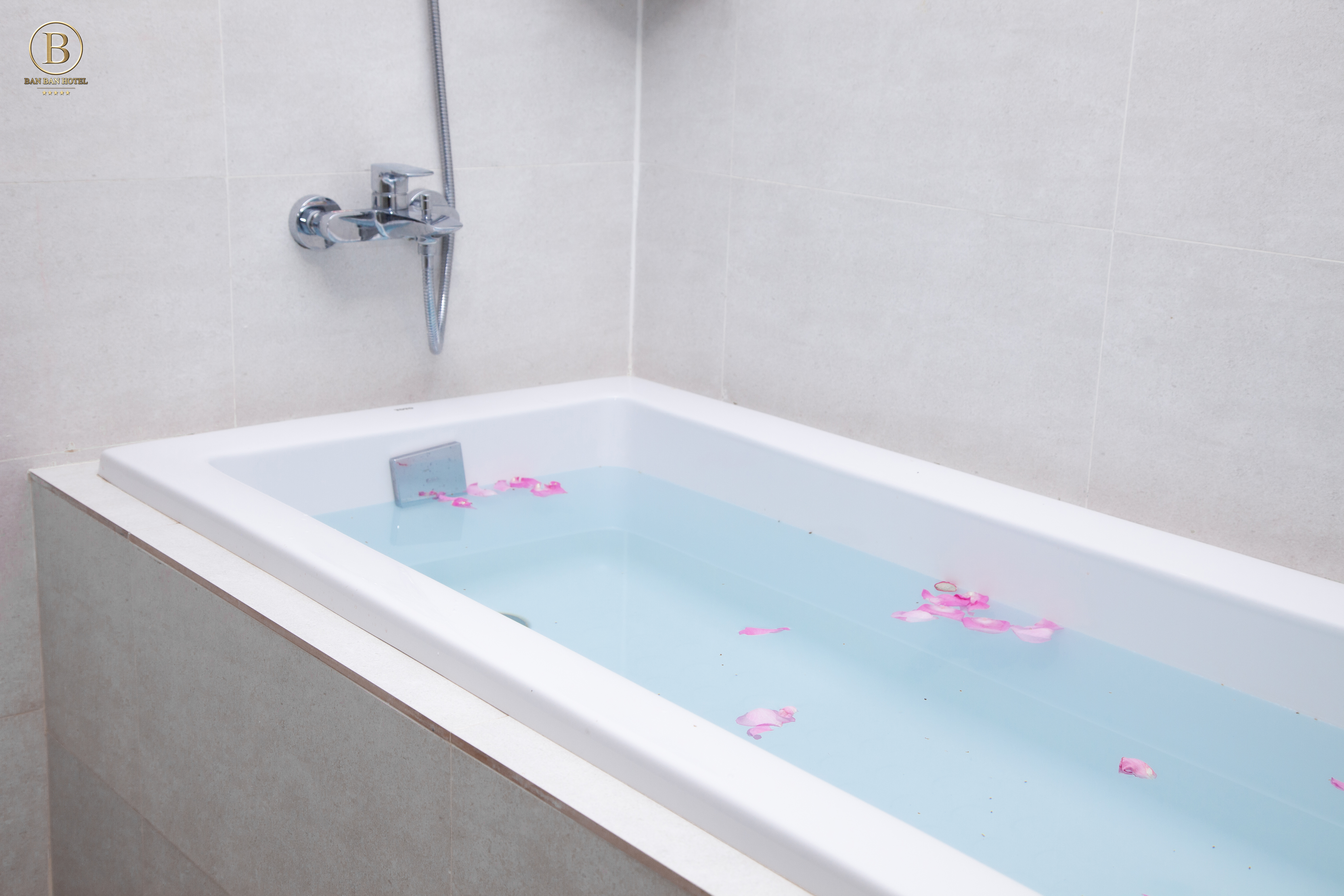 Suite City View Queen Bed