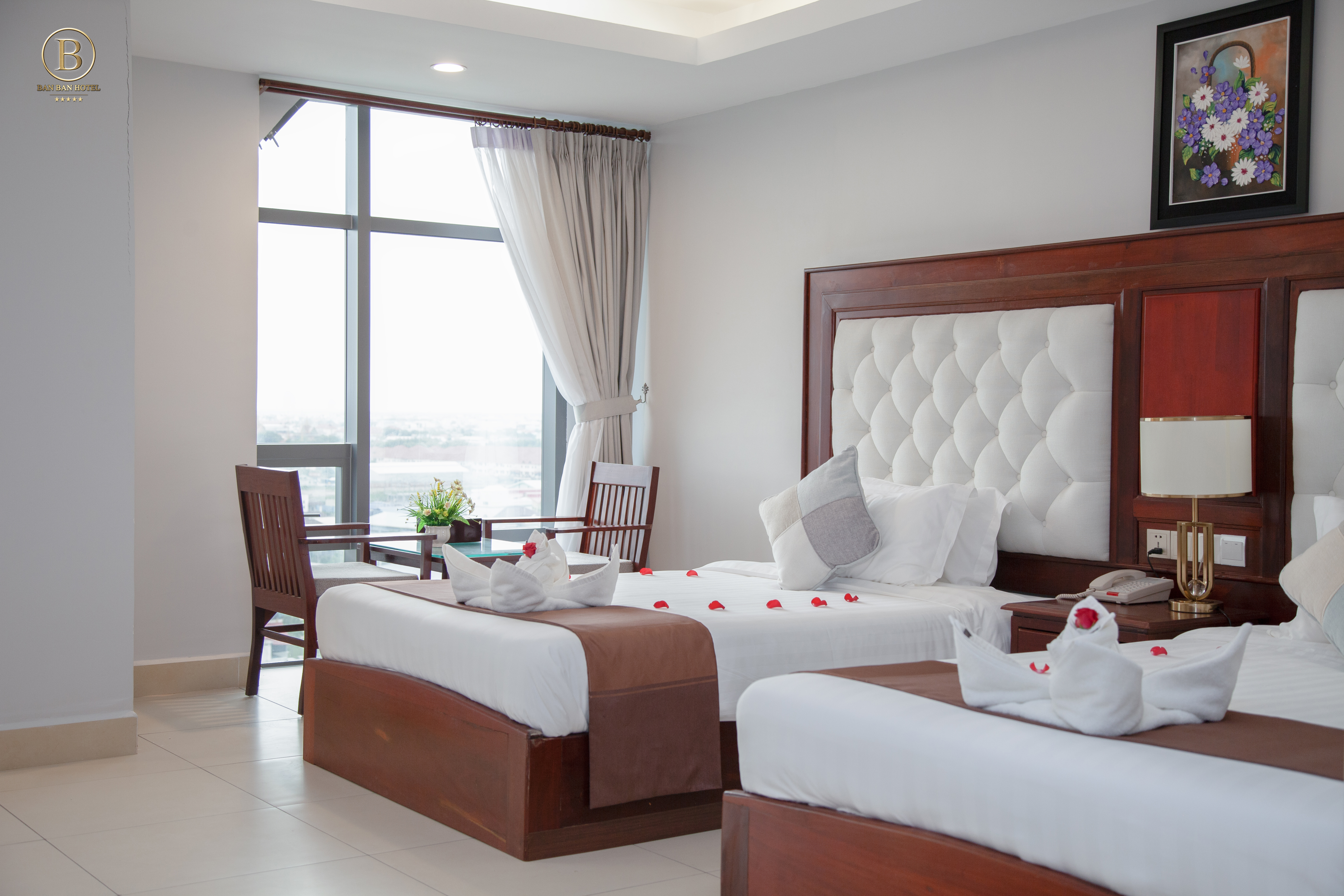 Suite City View Queen Bed