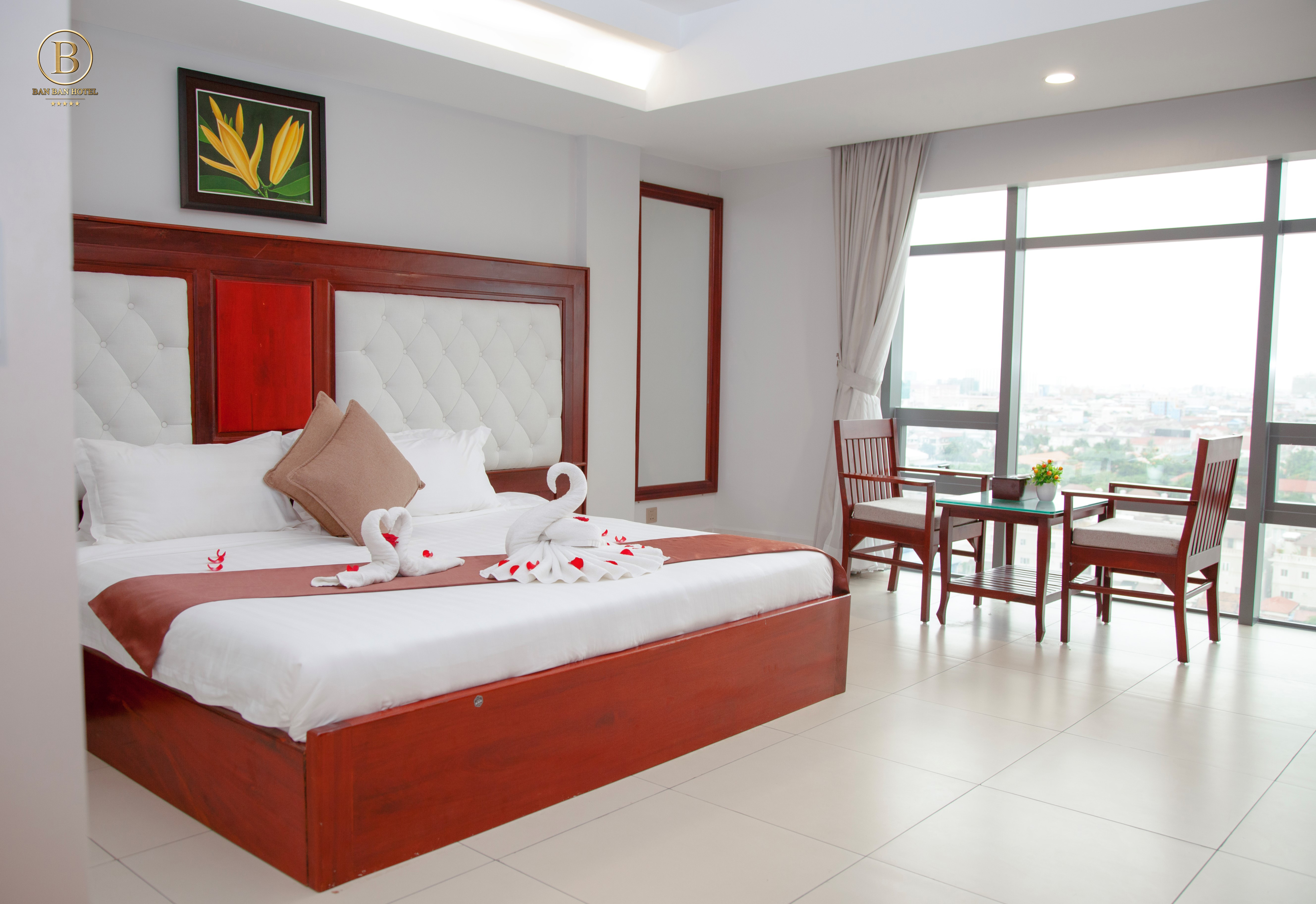 Double Deluxe City View King Bed