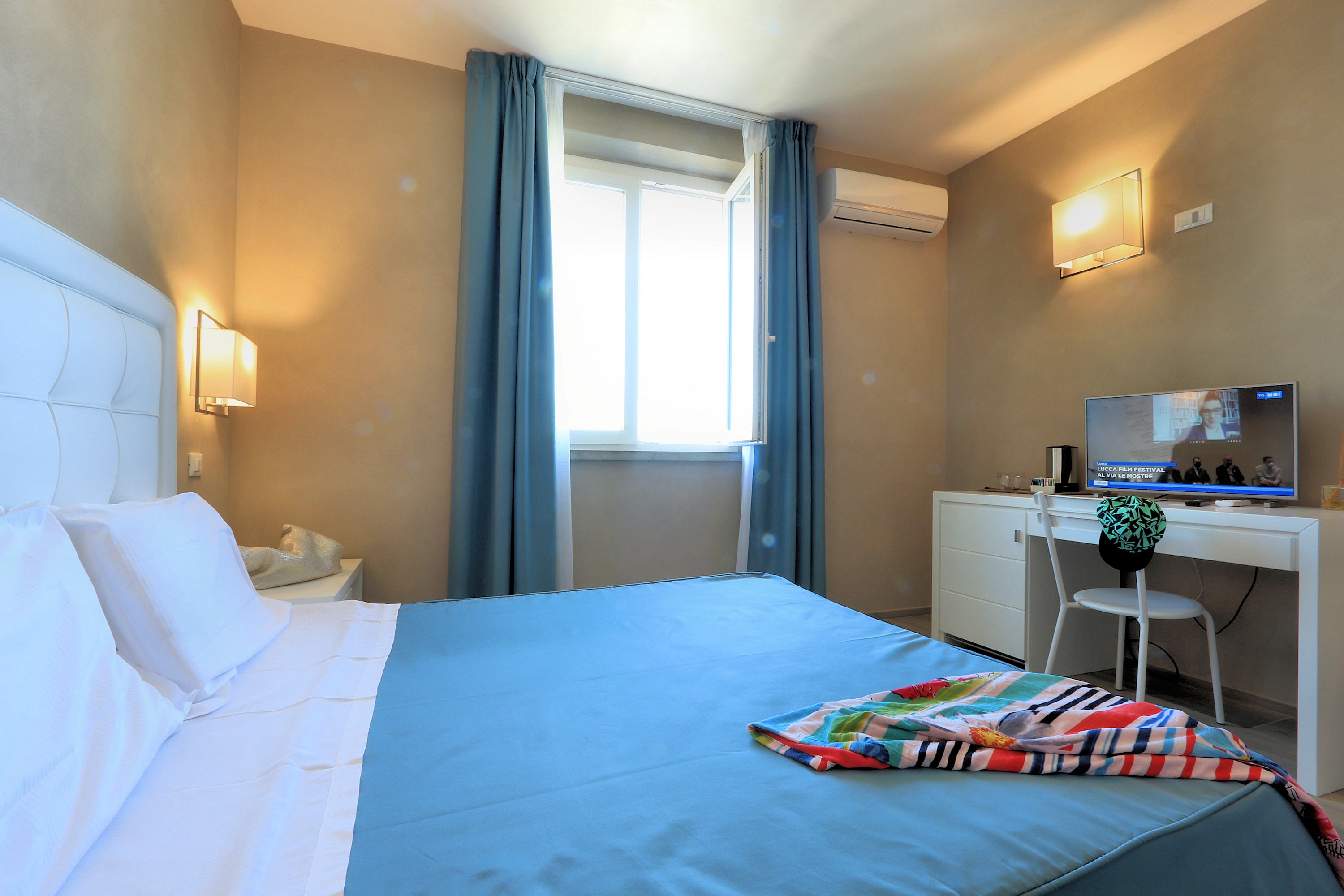 Double Classic City View