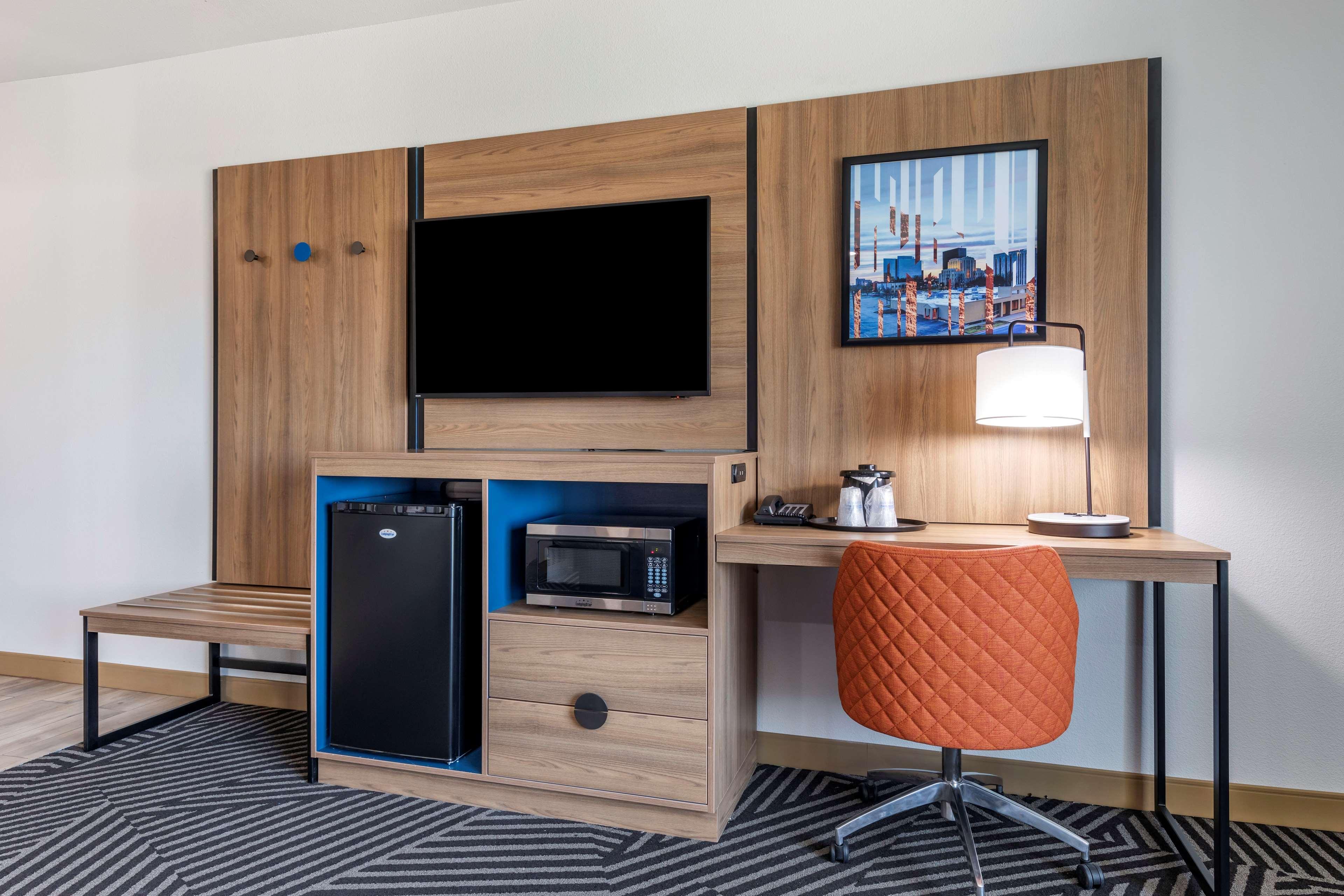 Room Accessible King Size Bed