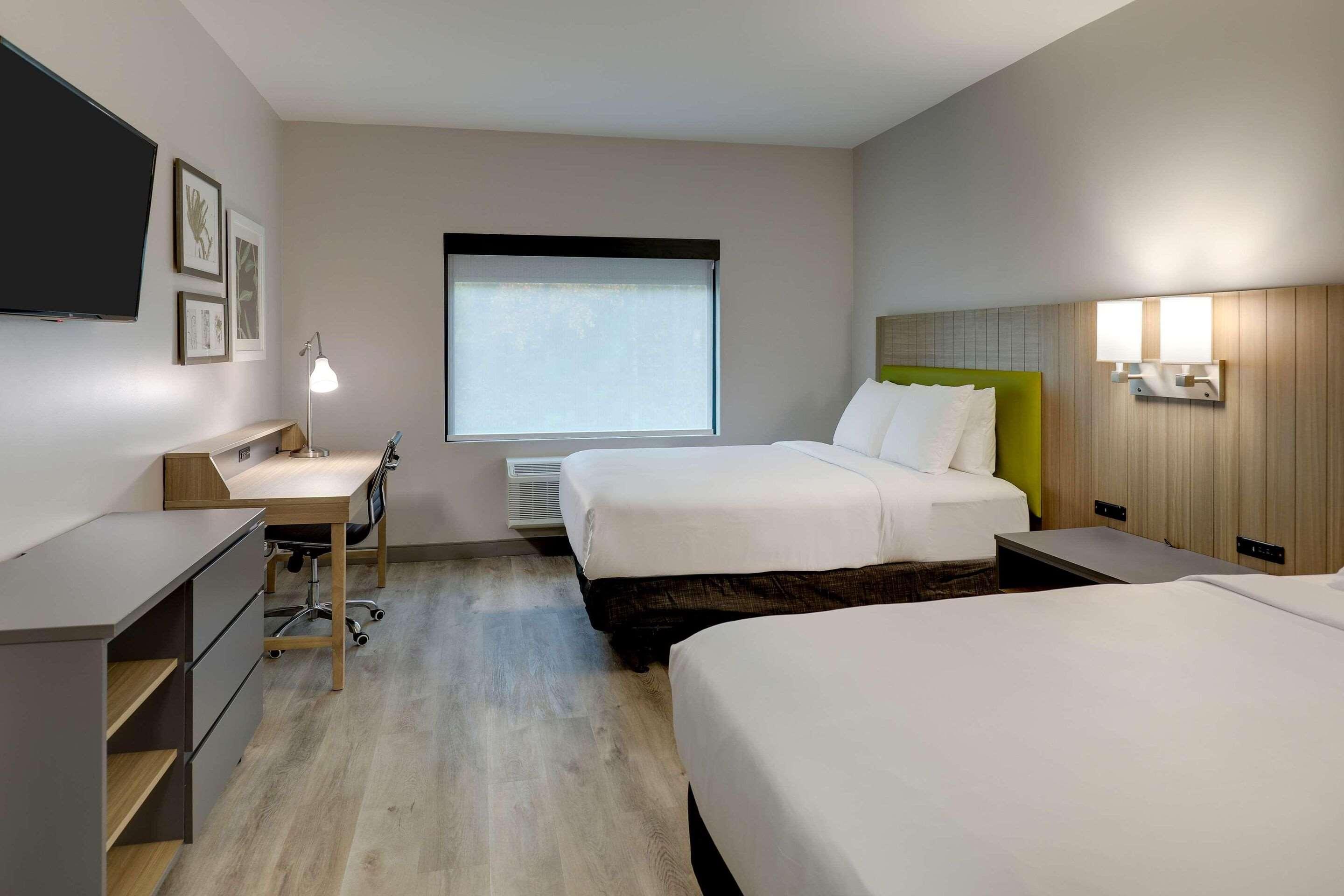 Room Accessible-two Queen Beds