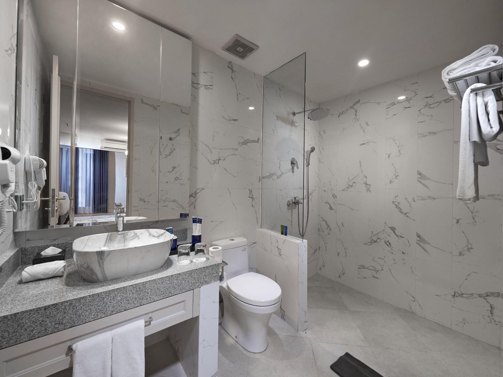 Suite Queen Size Bed