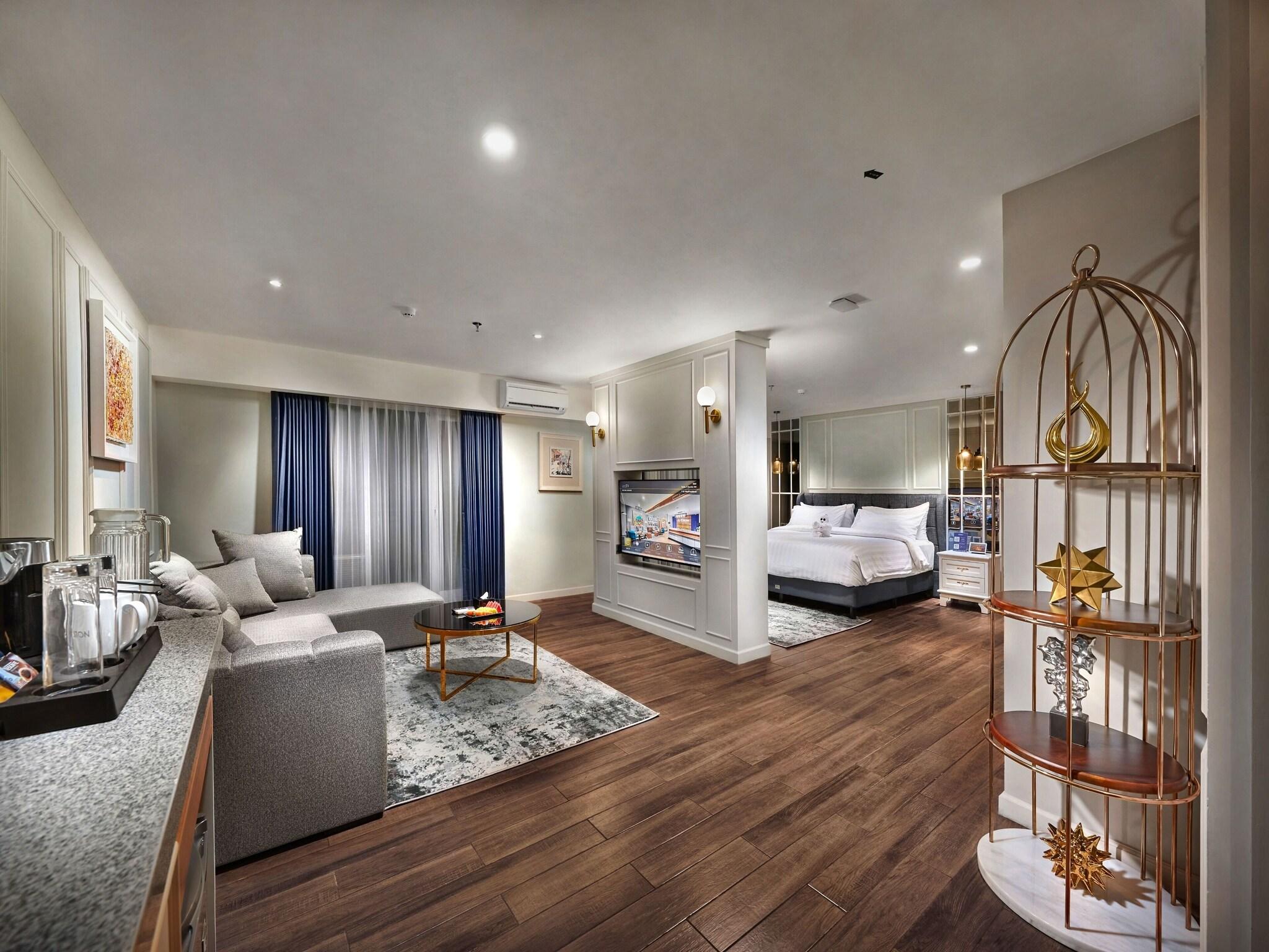 Suite Queen Size Bed