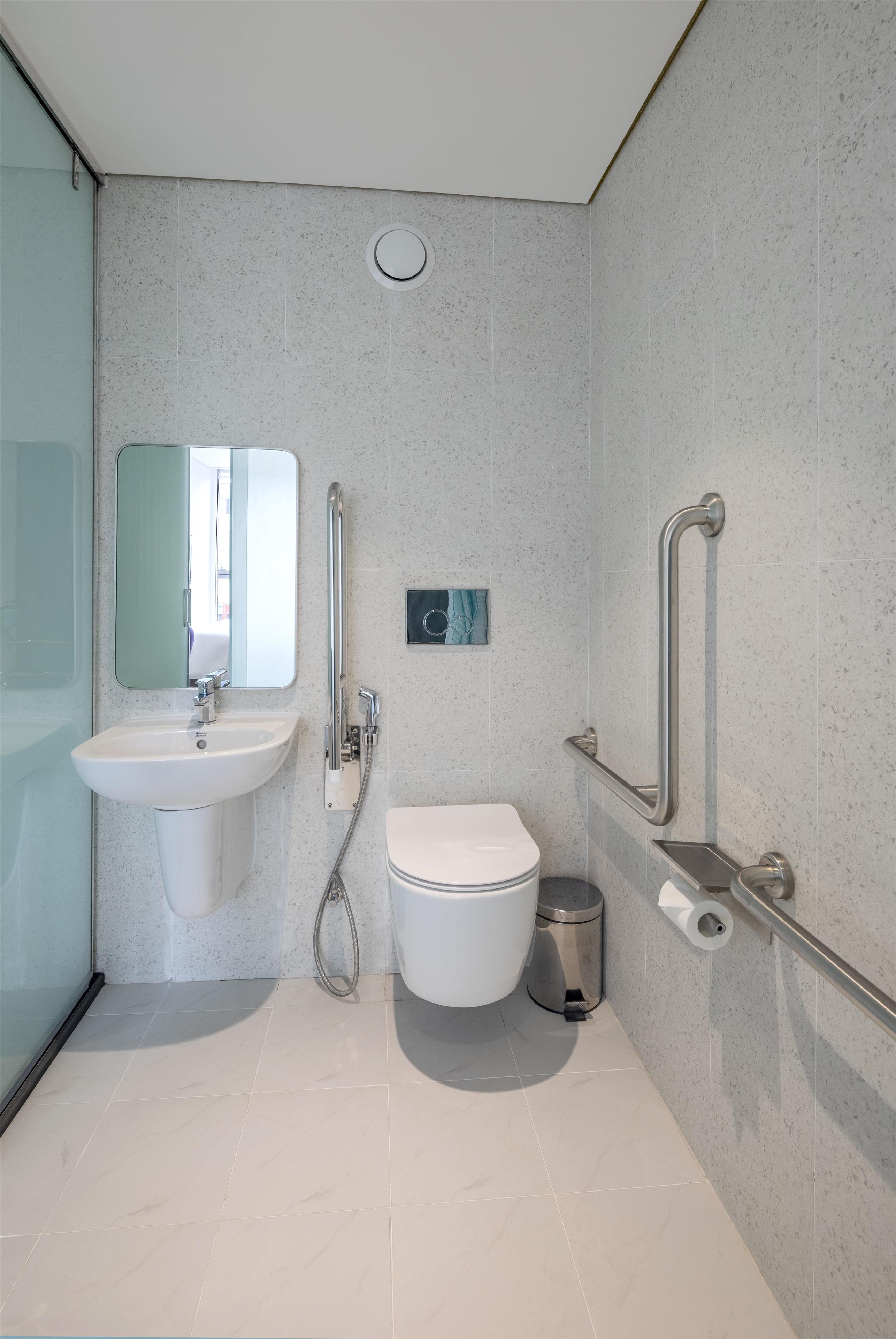 Double Accessible King Size Bed