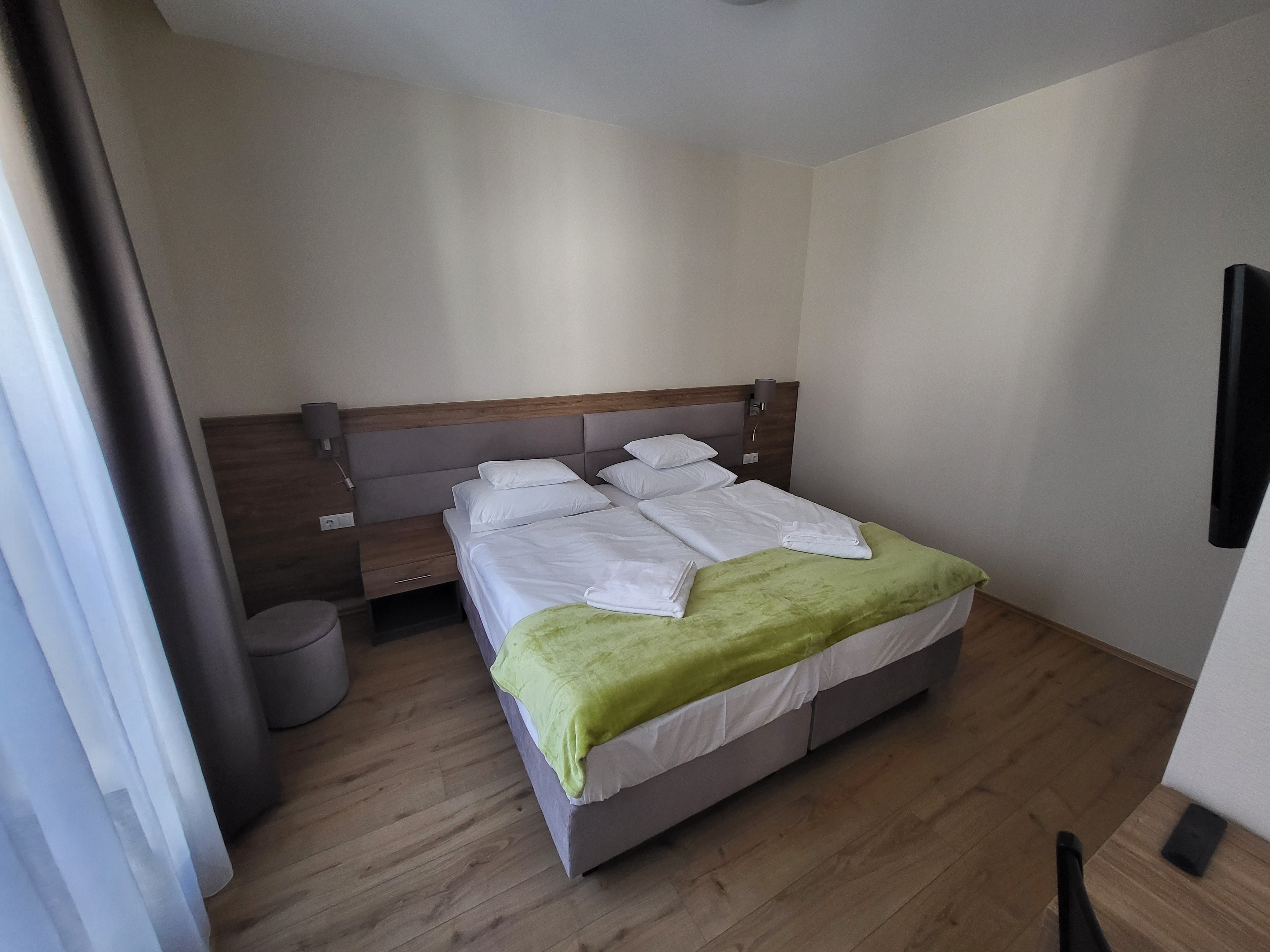 Double or Twin Standard