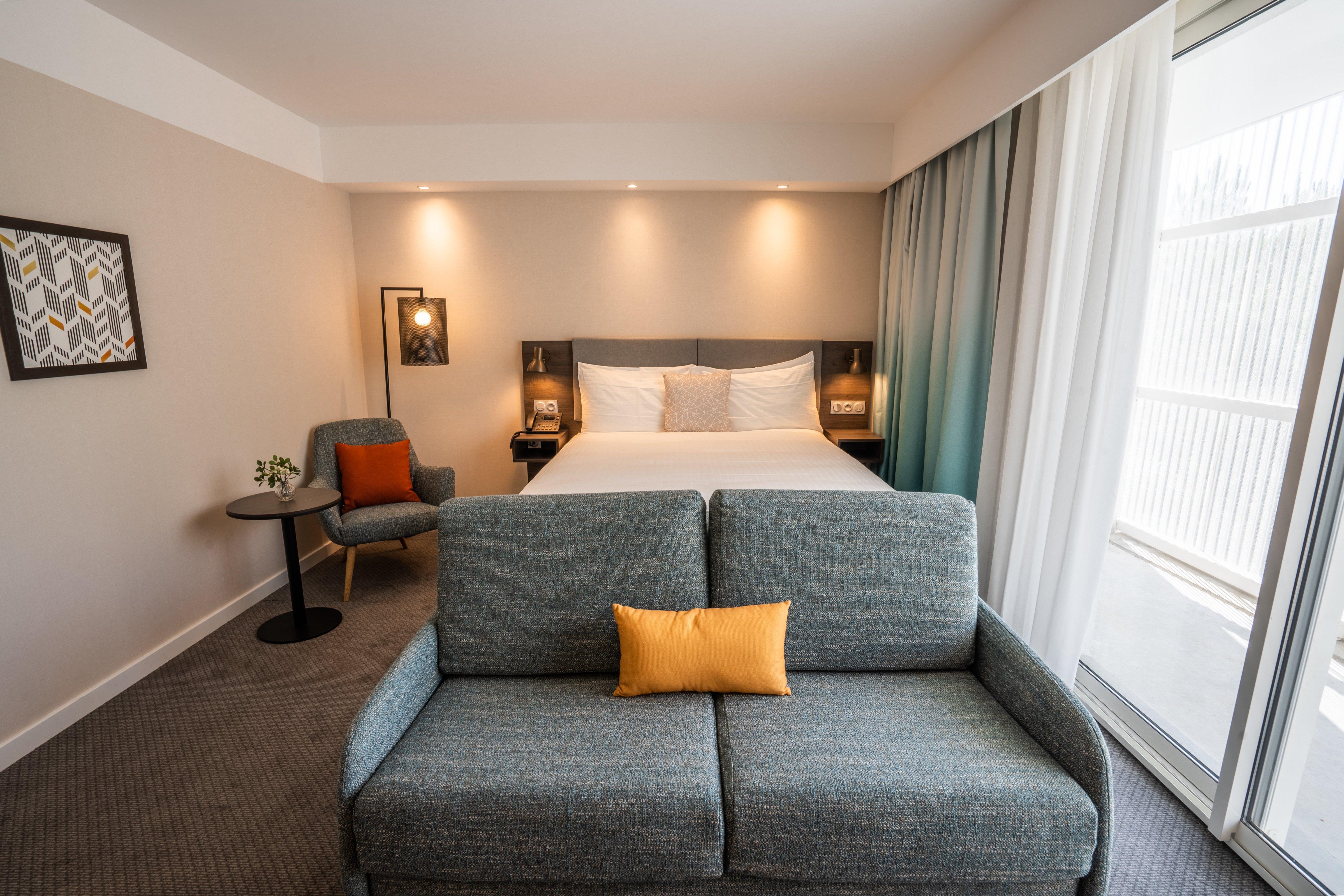 Double Premium Queen Bed