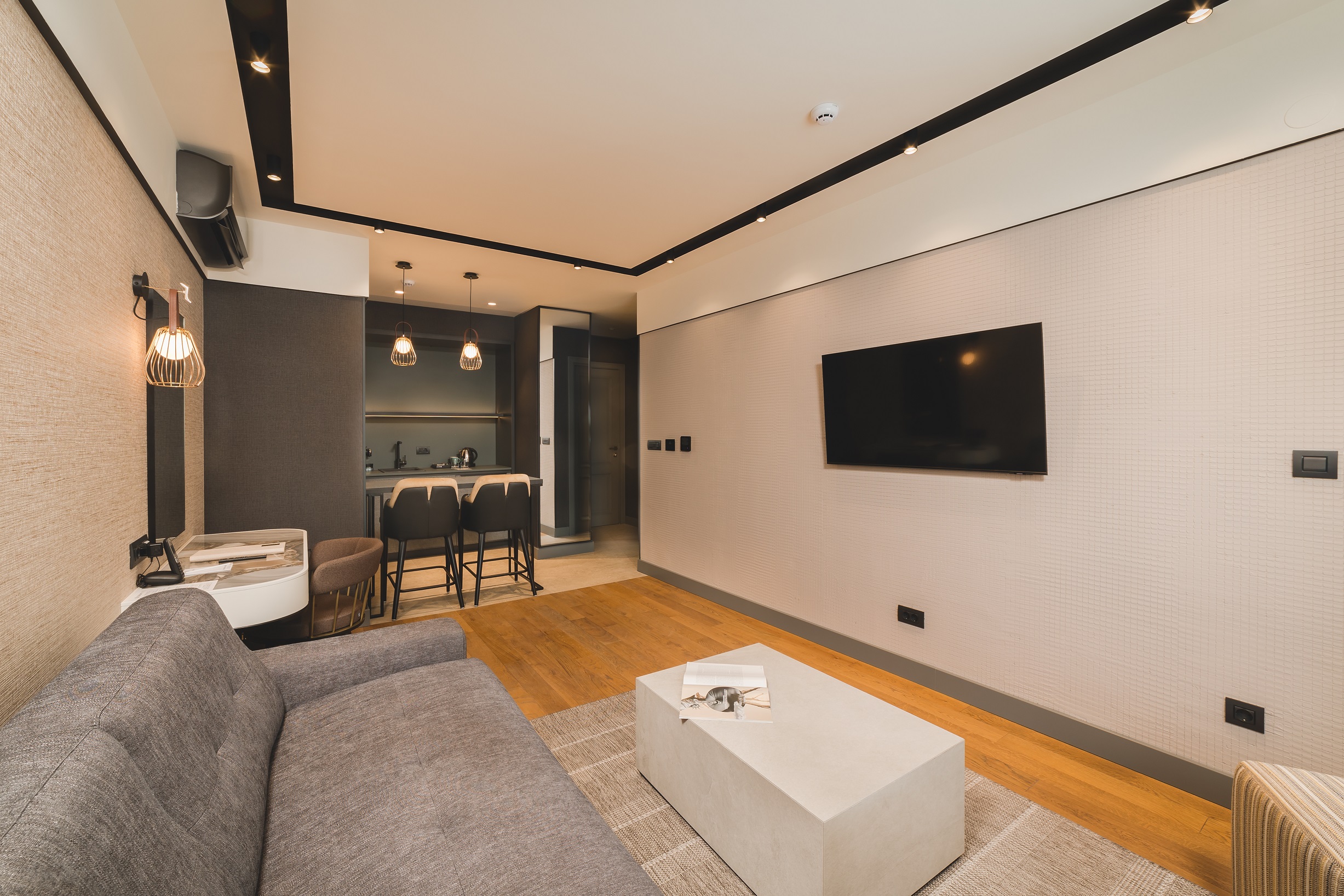 Suite City View Queen Bed