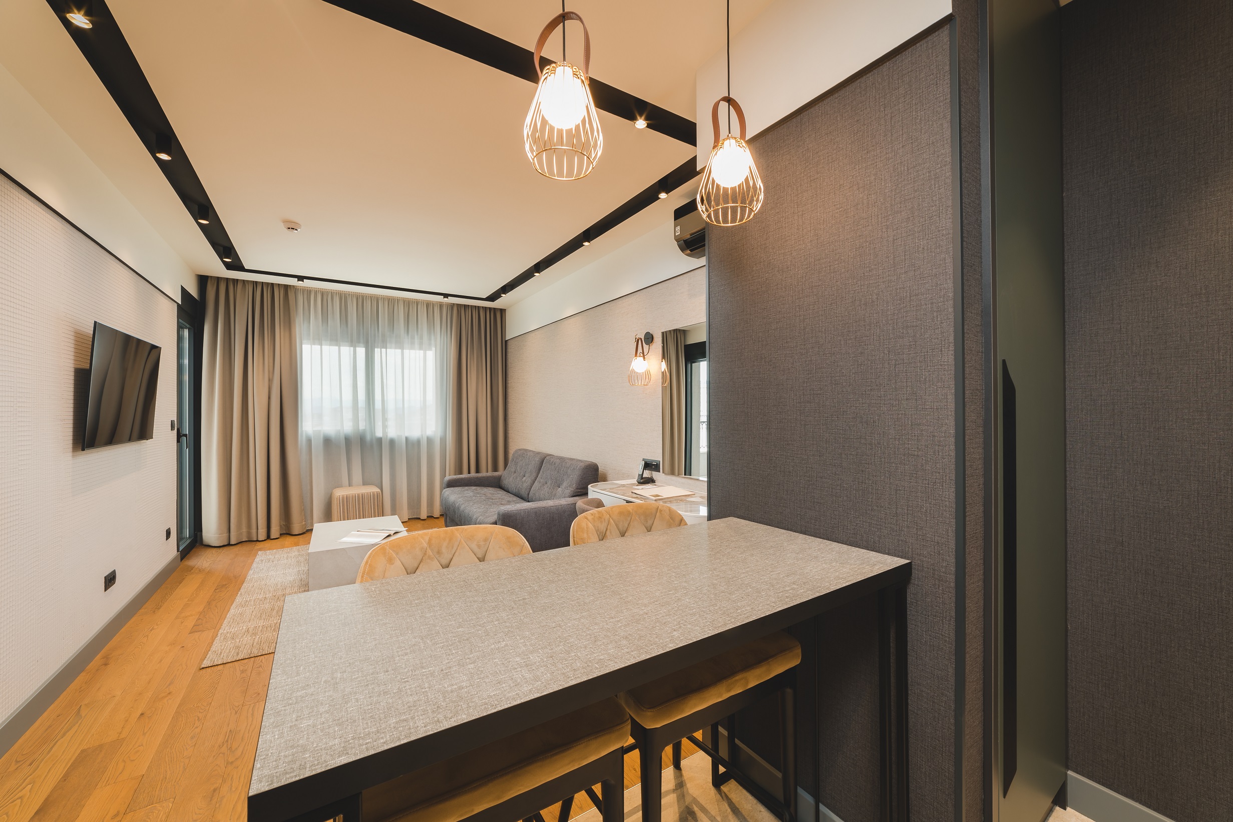 Suite City View Queen Bed