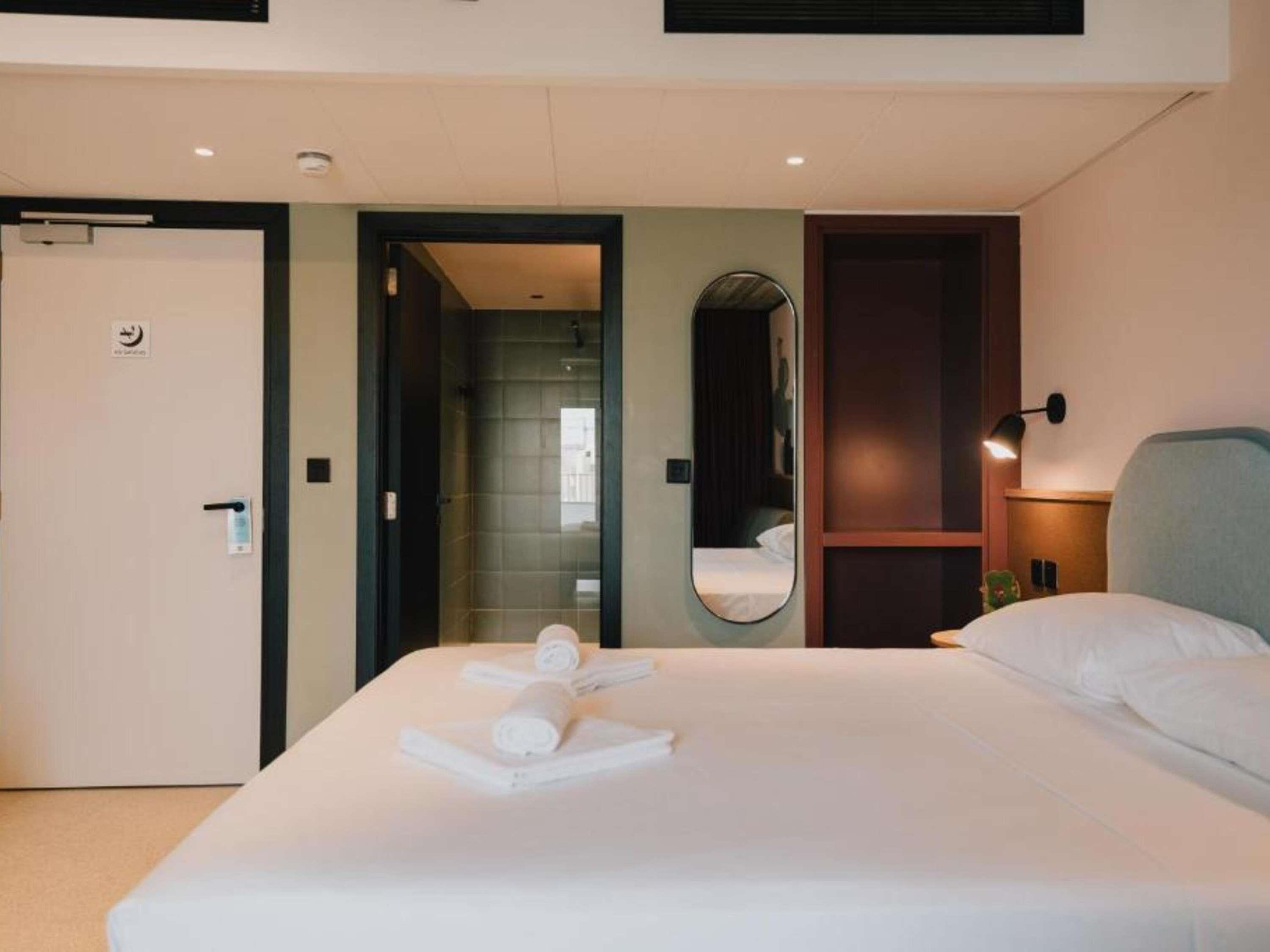 Double City View King Bed