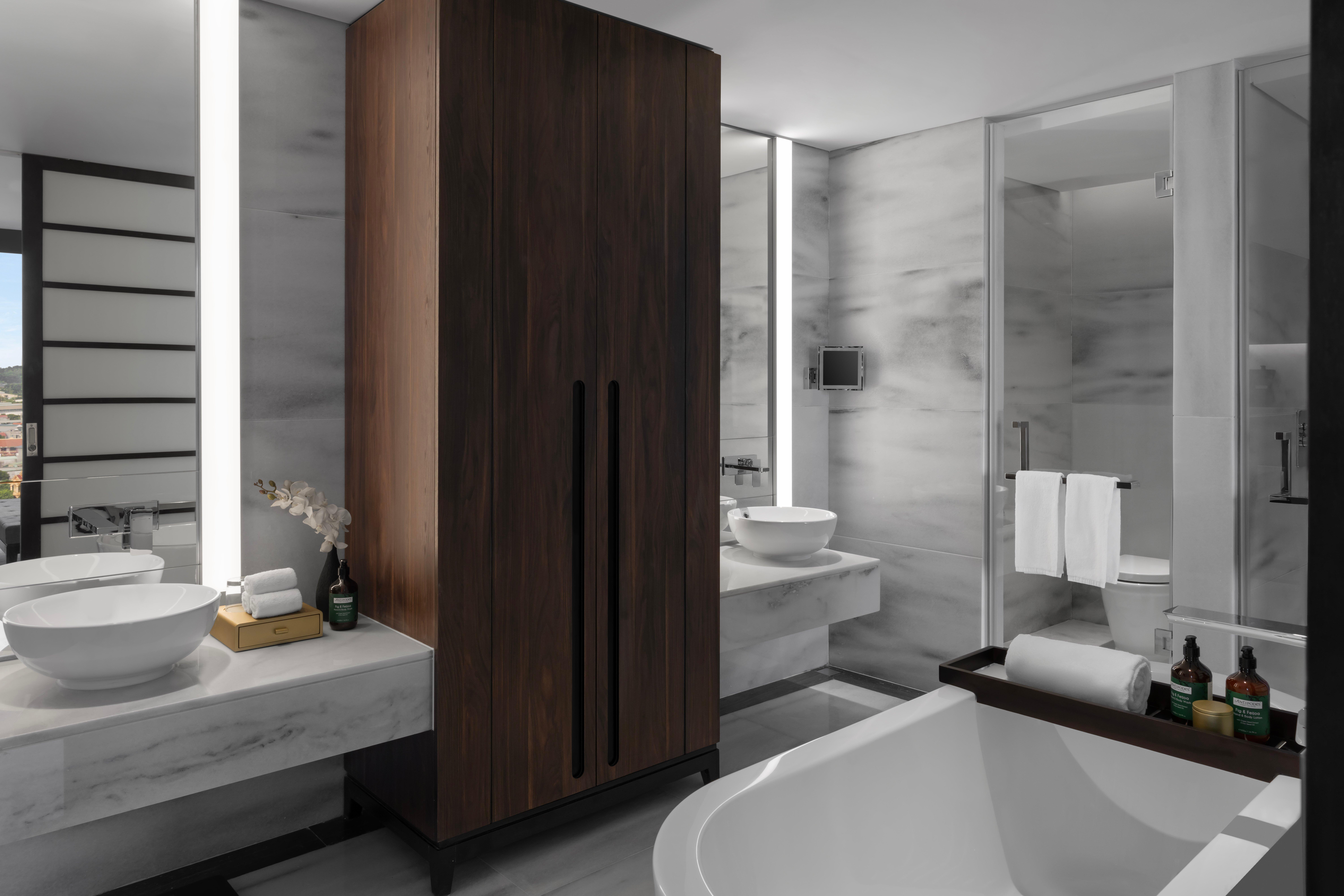 Suite King Bed One Bedroom 