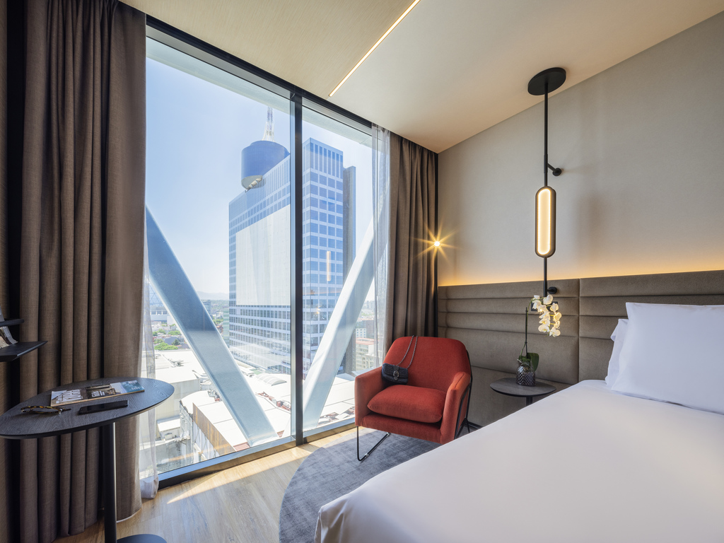 Double Superior Queen Bed