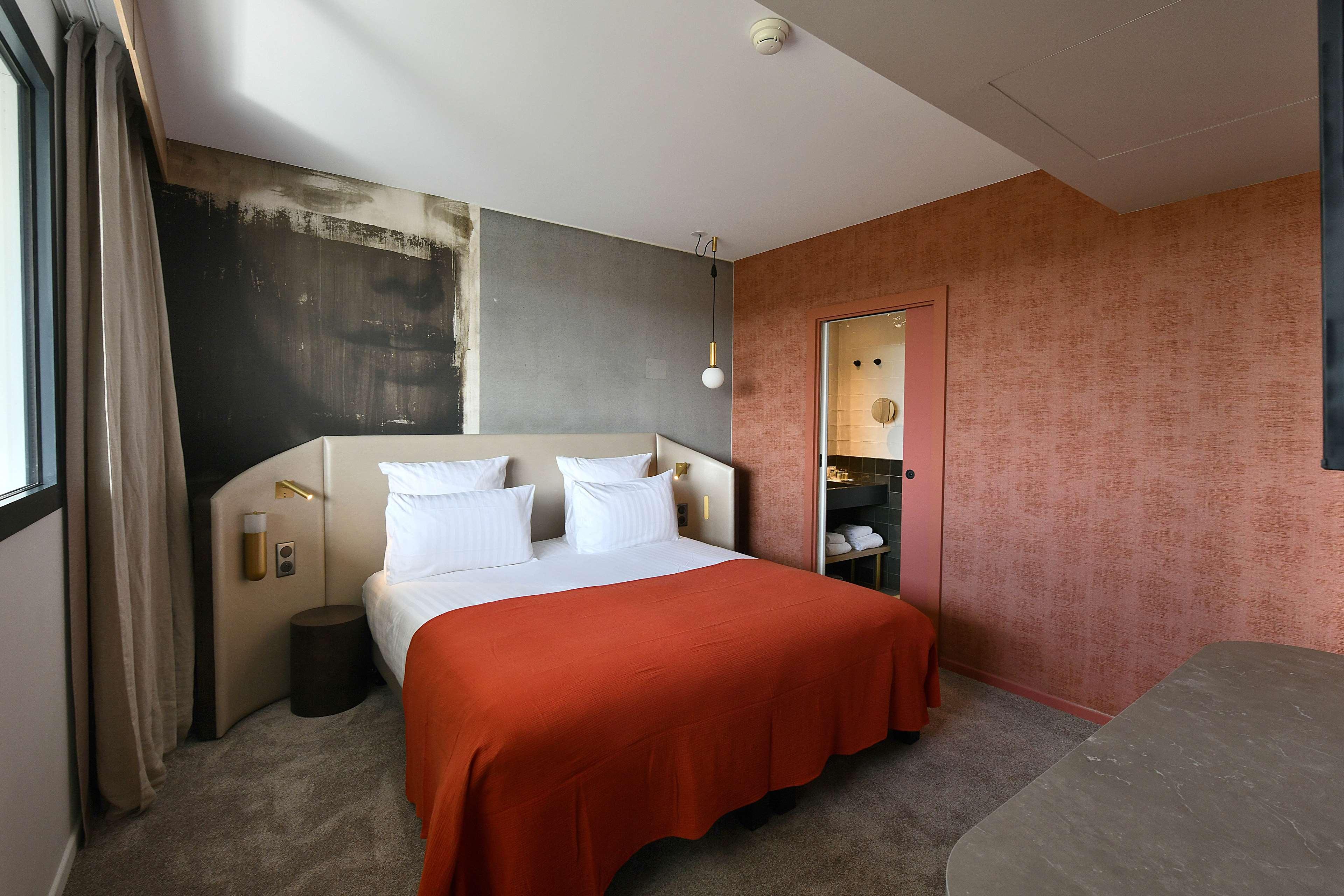 Junior Suite King Size Bed