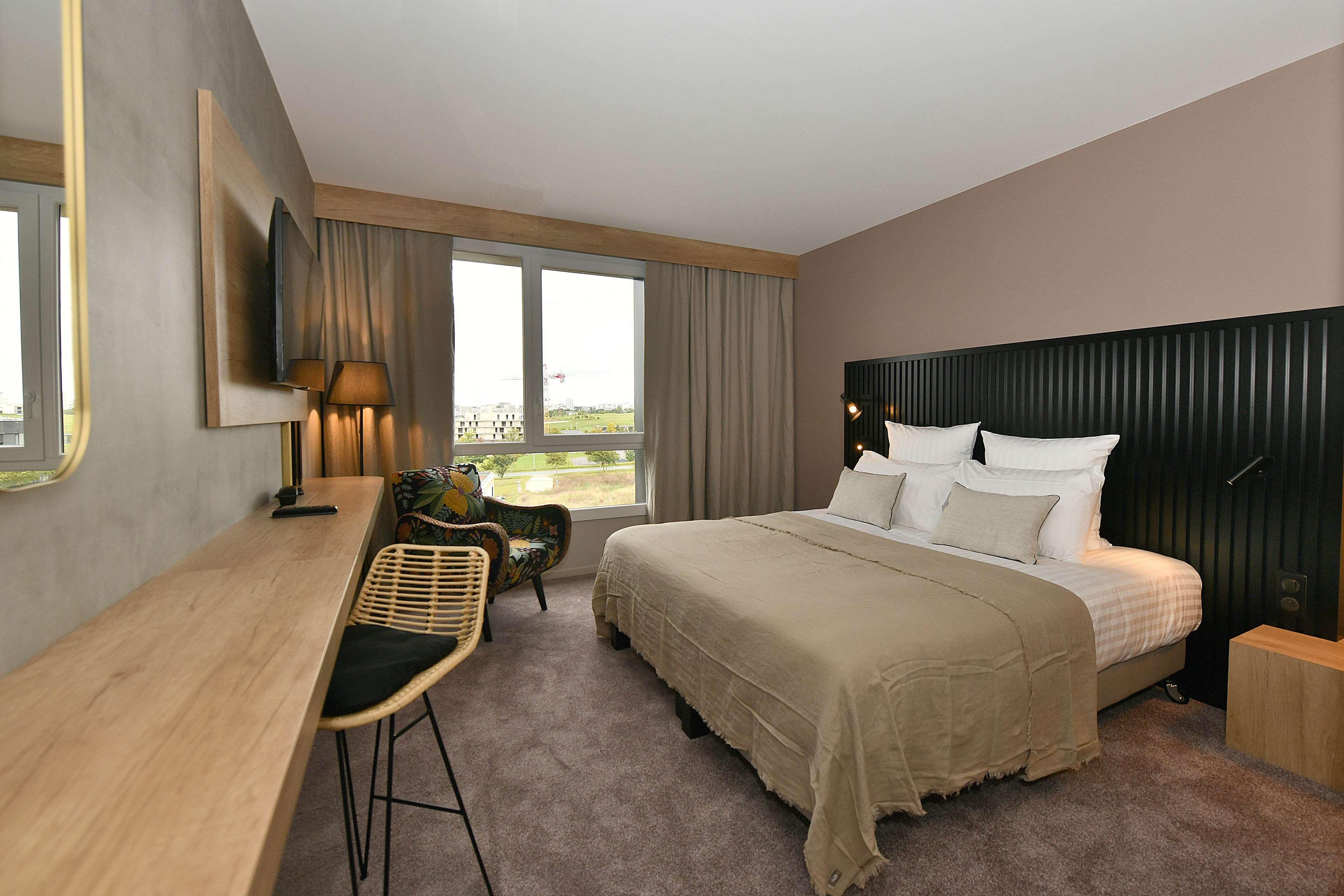 Double King Size Bed