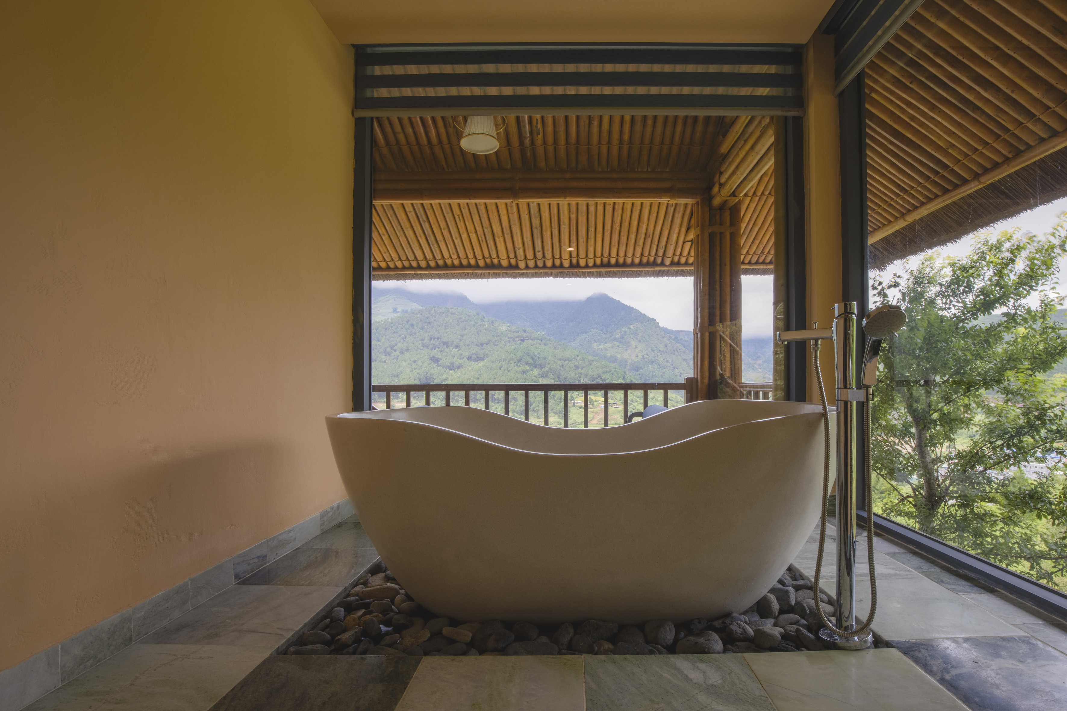 Bungalow King Size Bed