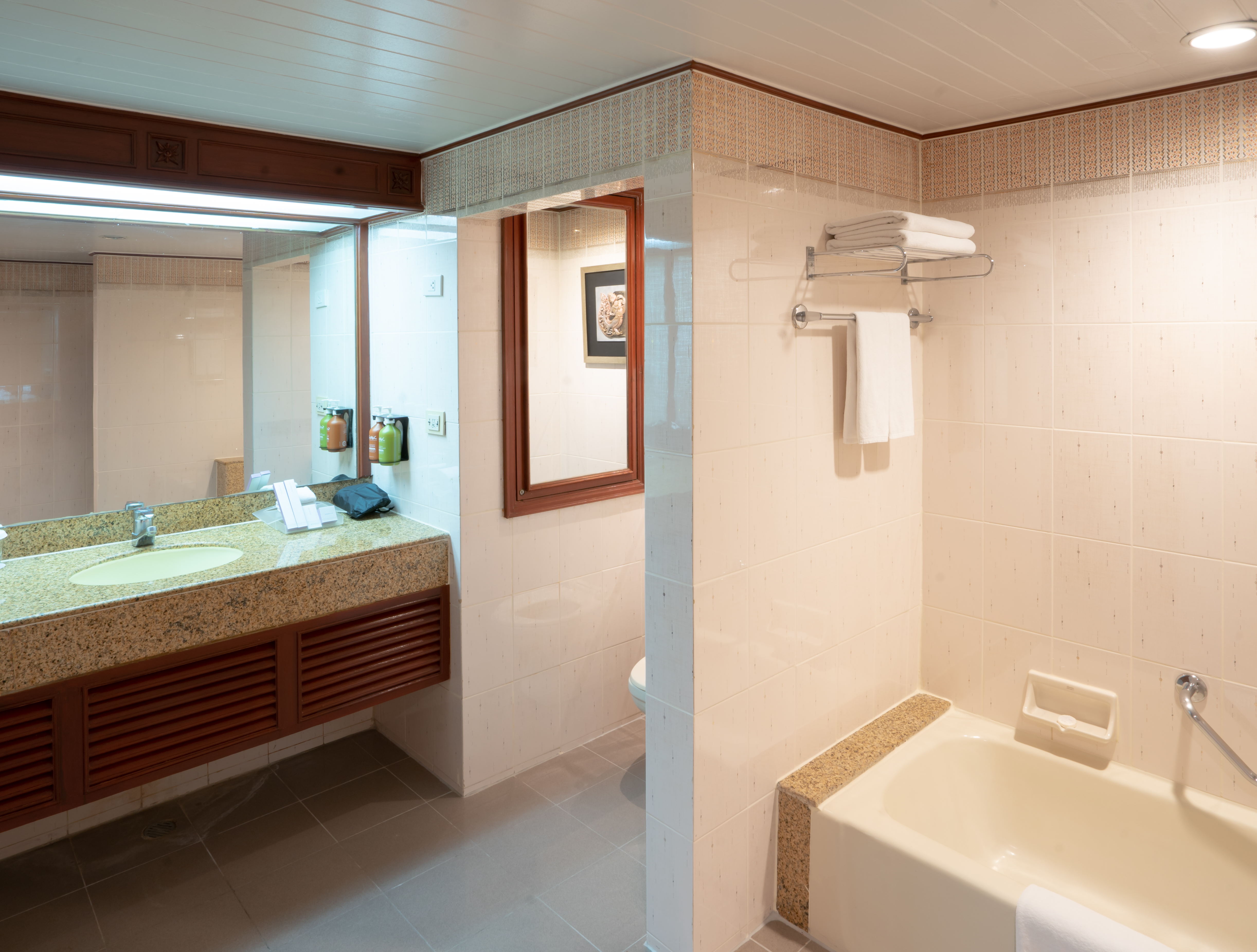 Junior Suite King Size Bed