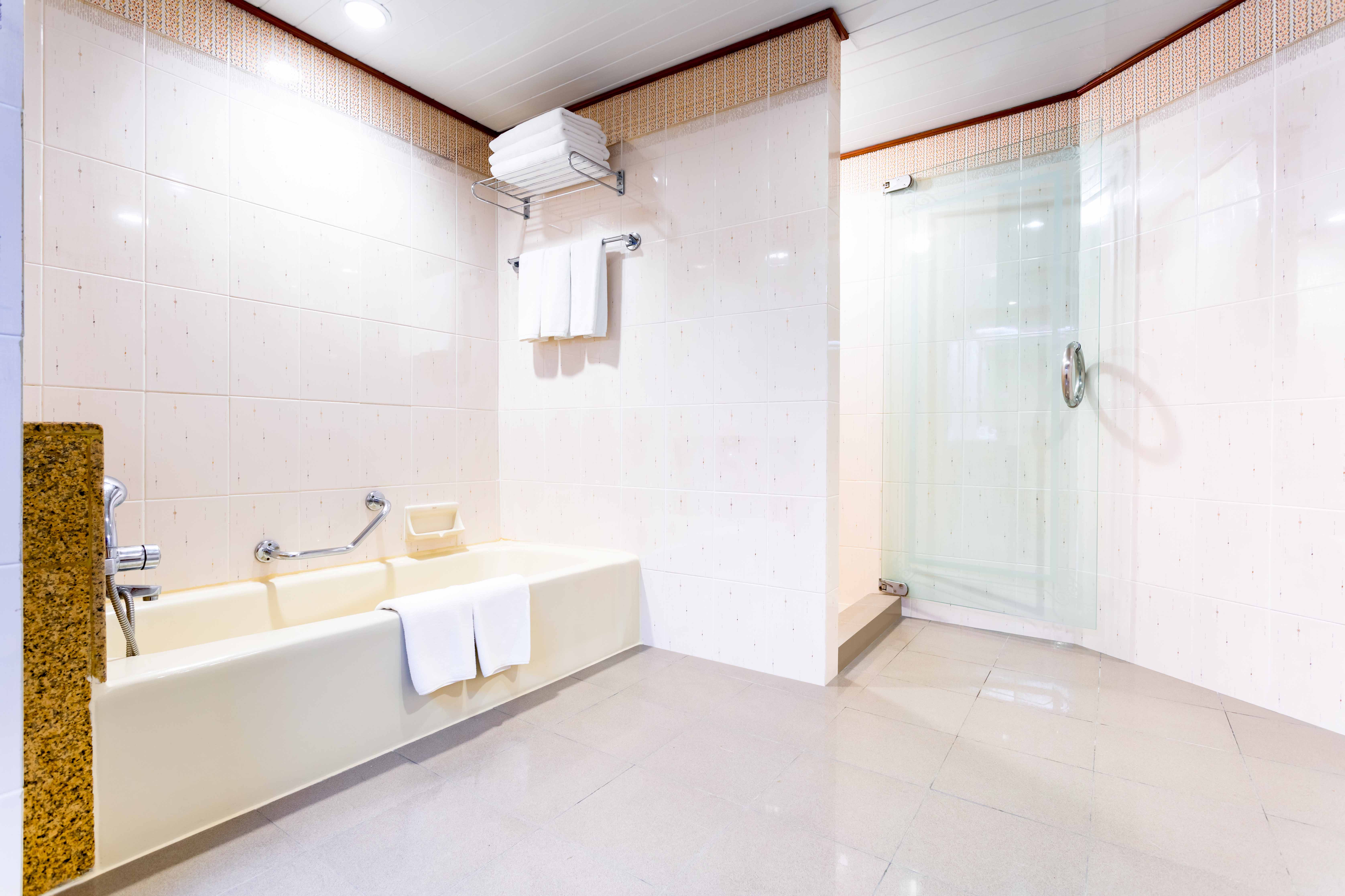 Suite Deluxe King Bed