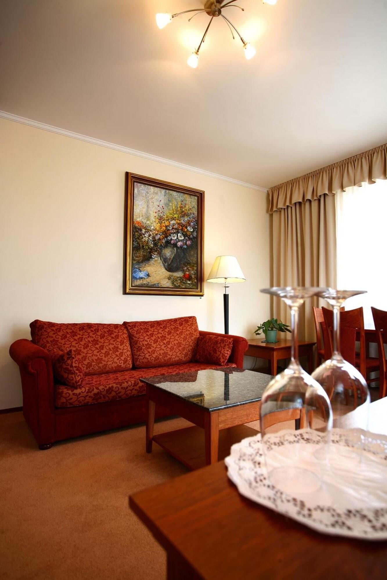 Suite Queen Size Bed