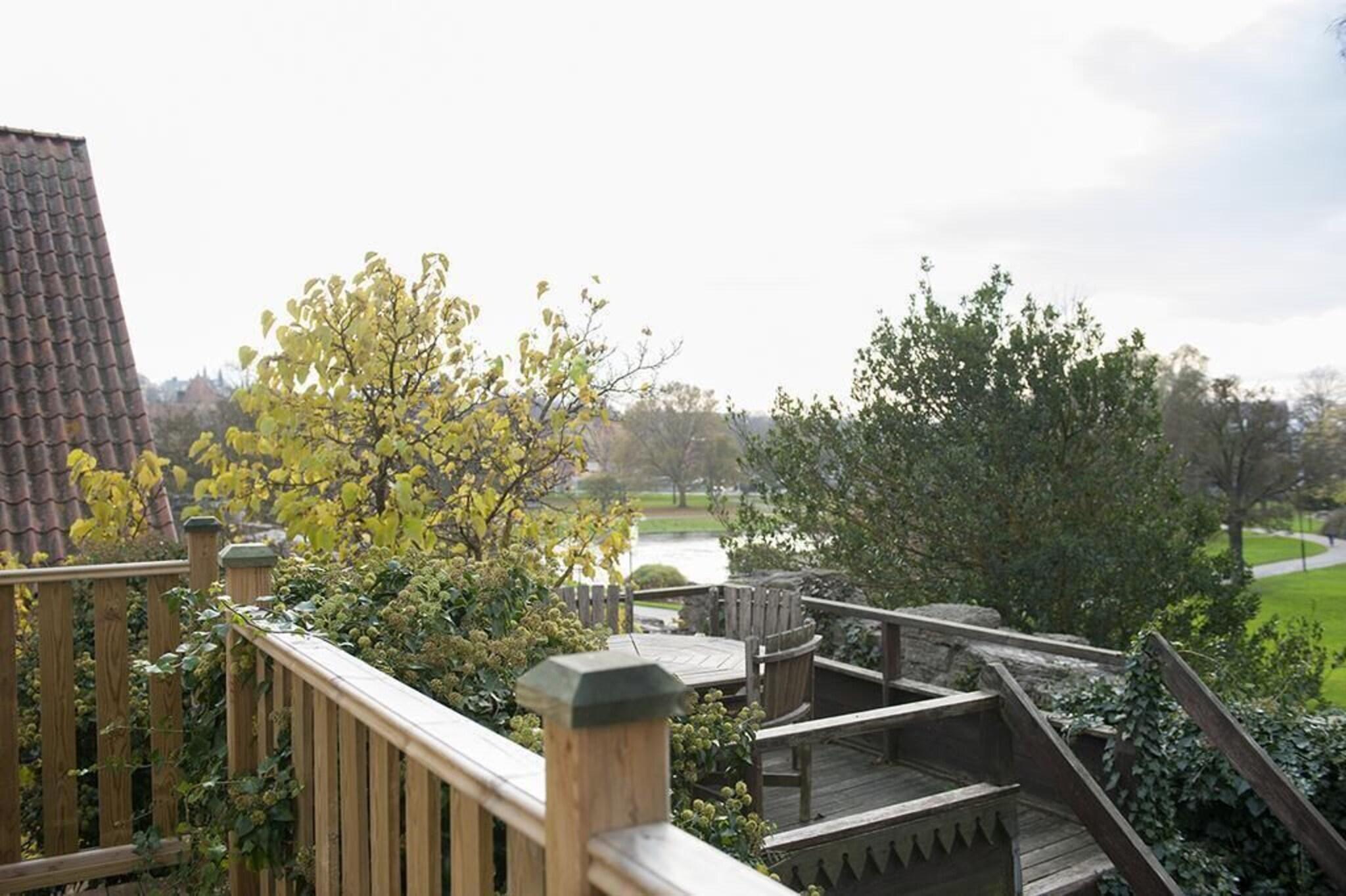 Twin Sea View with Balcony