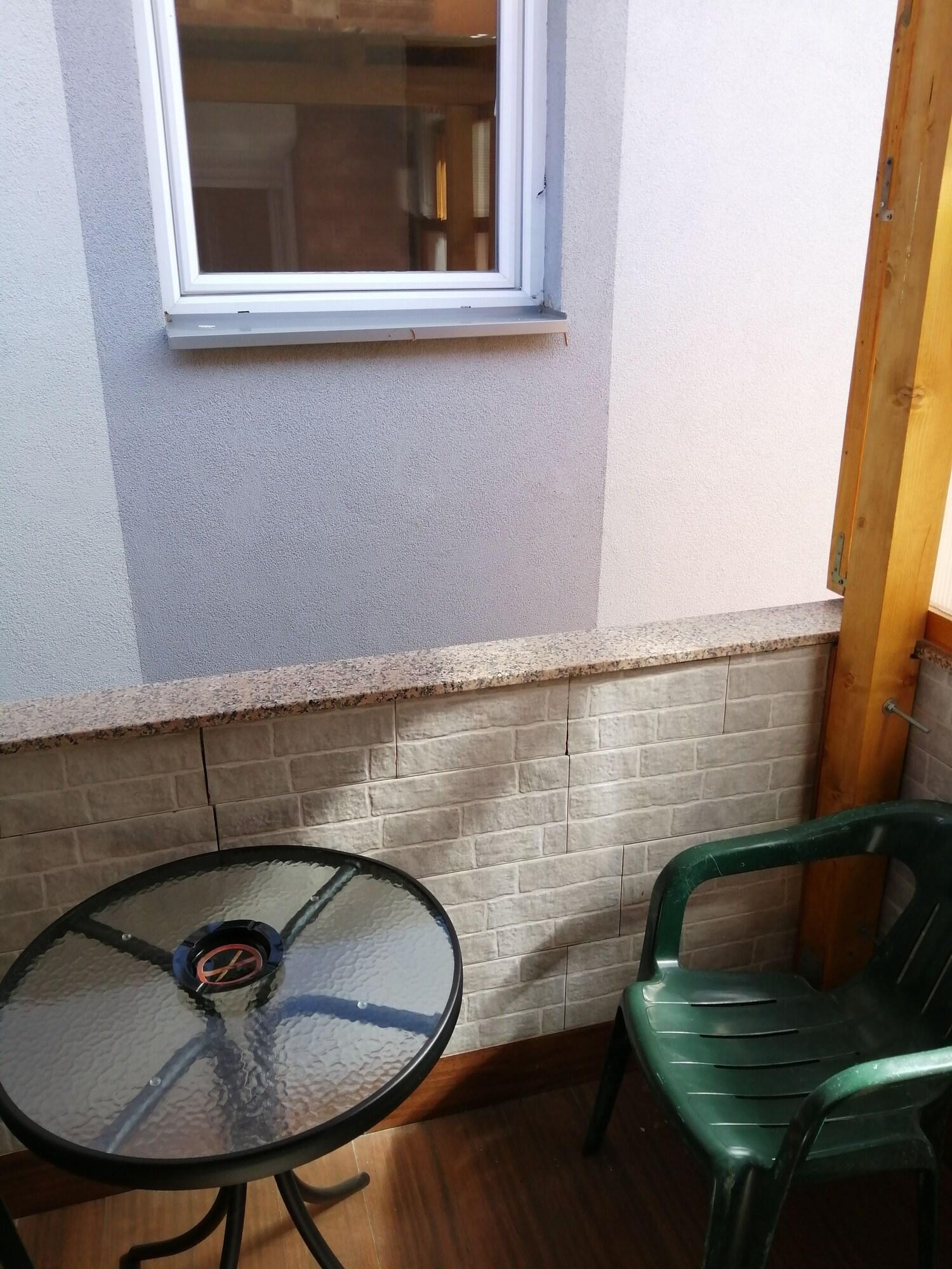 Studio Queen Size Bed