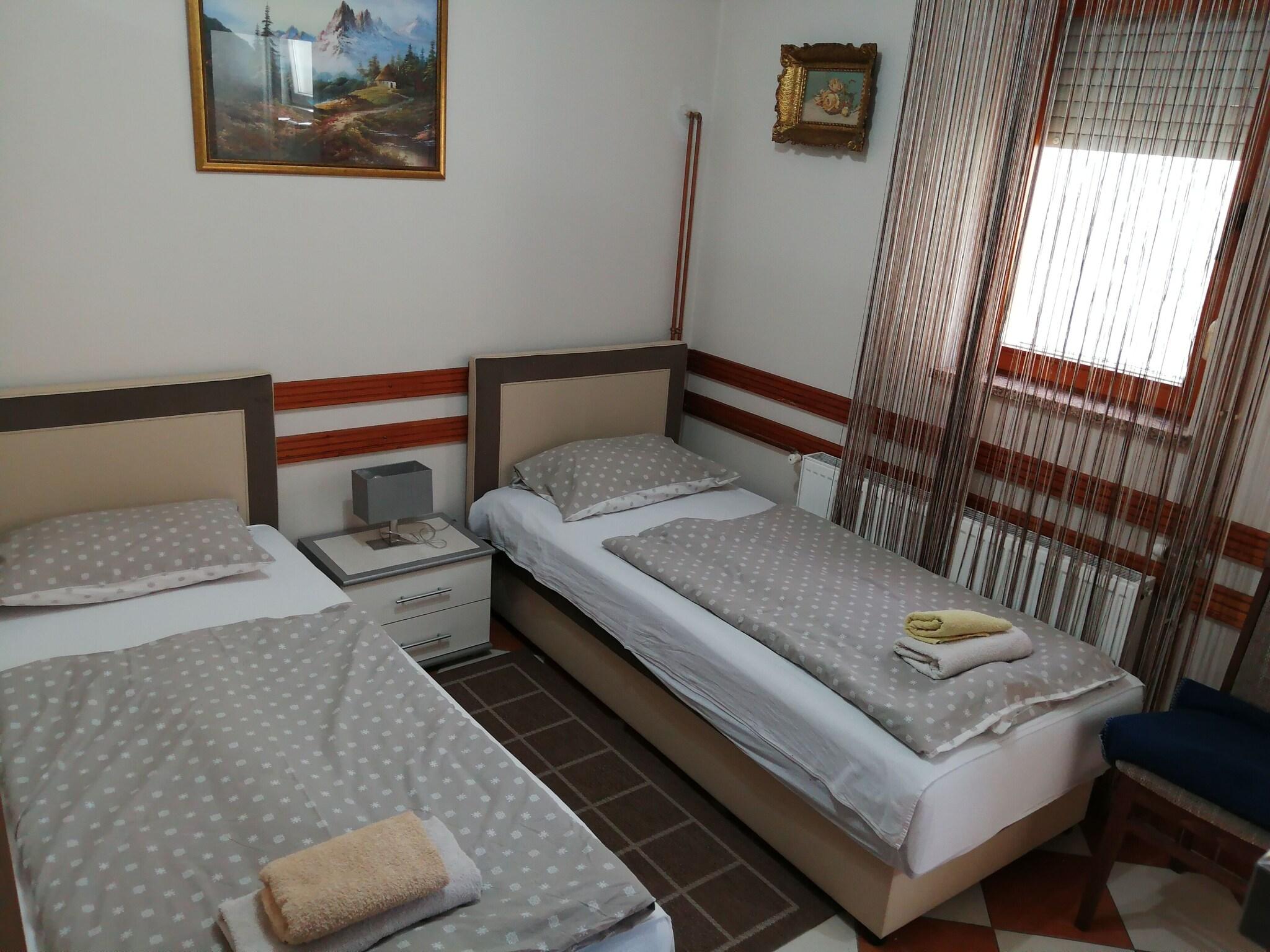 Studio Queen Size Bed