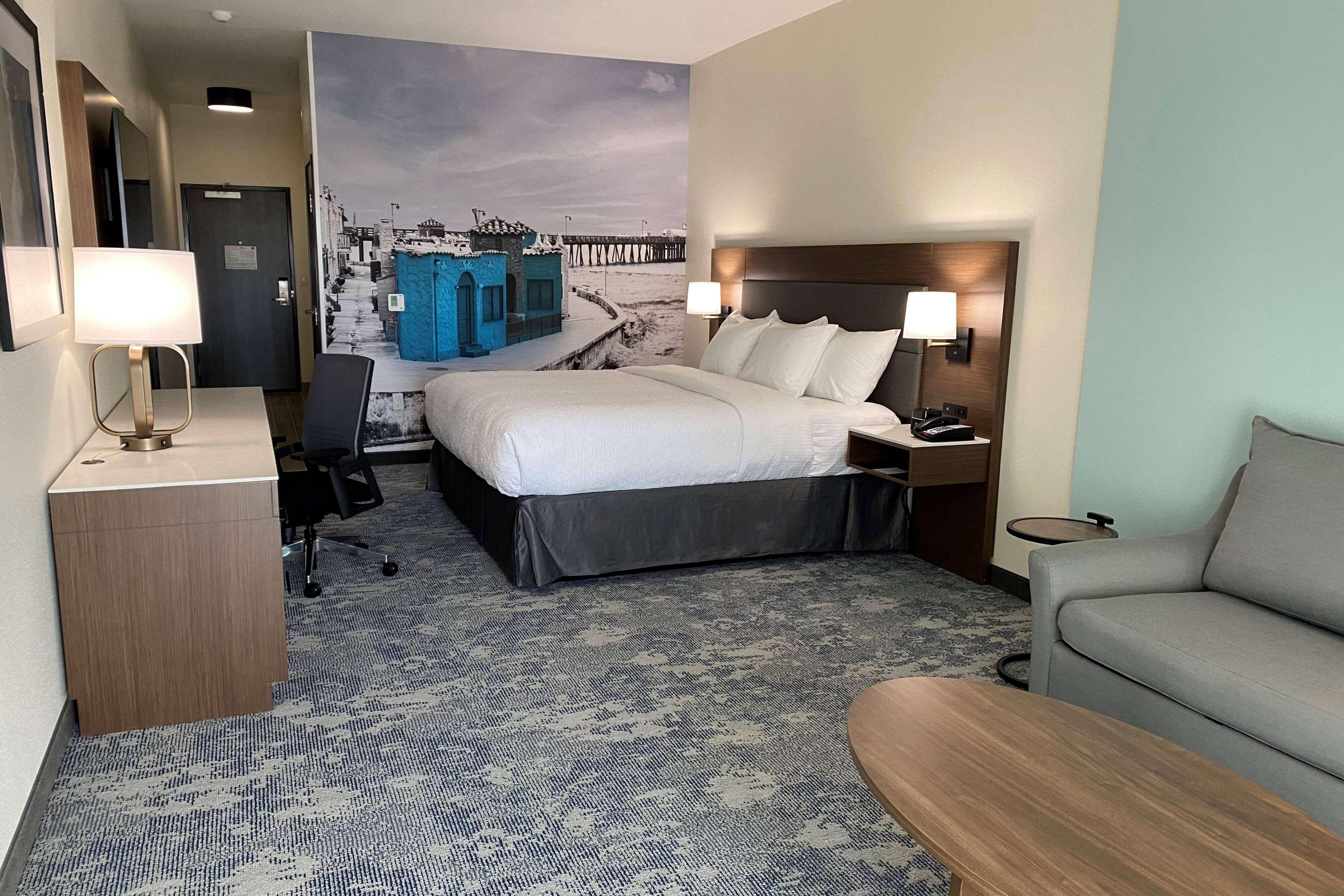 Suite Ocean View King Bed