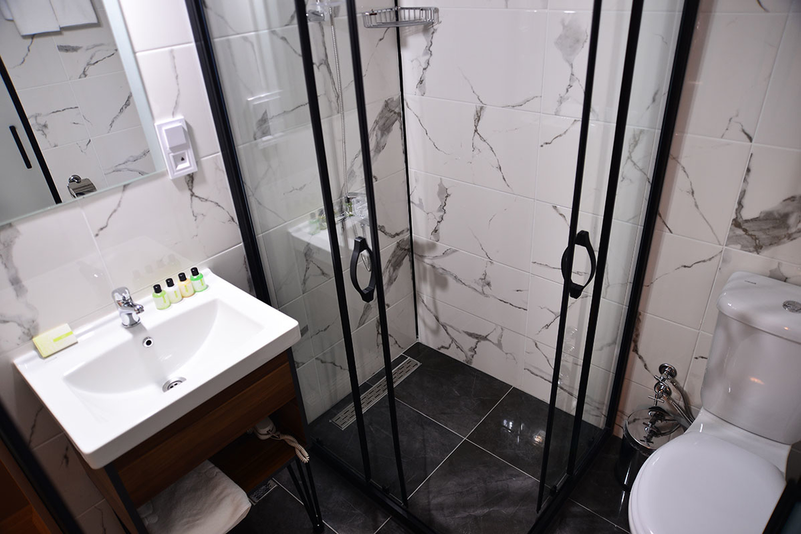 Double Queen Size Bed