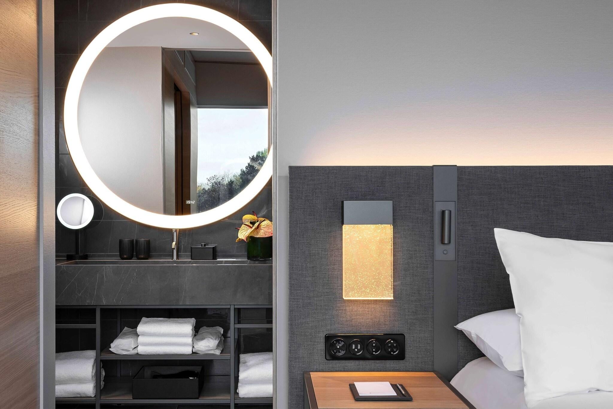 Twin Deluxe Park View