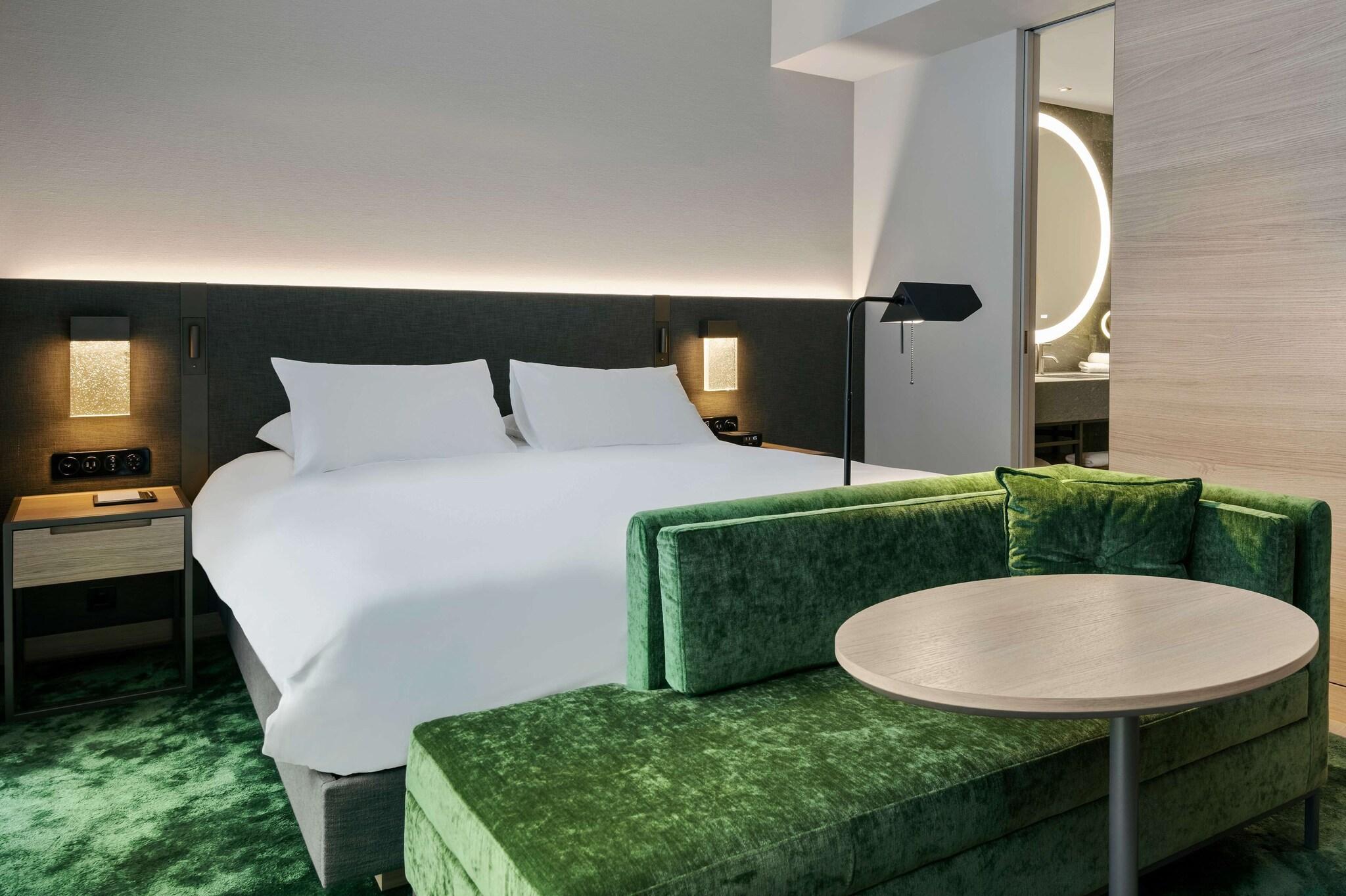 Double King Size Bed