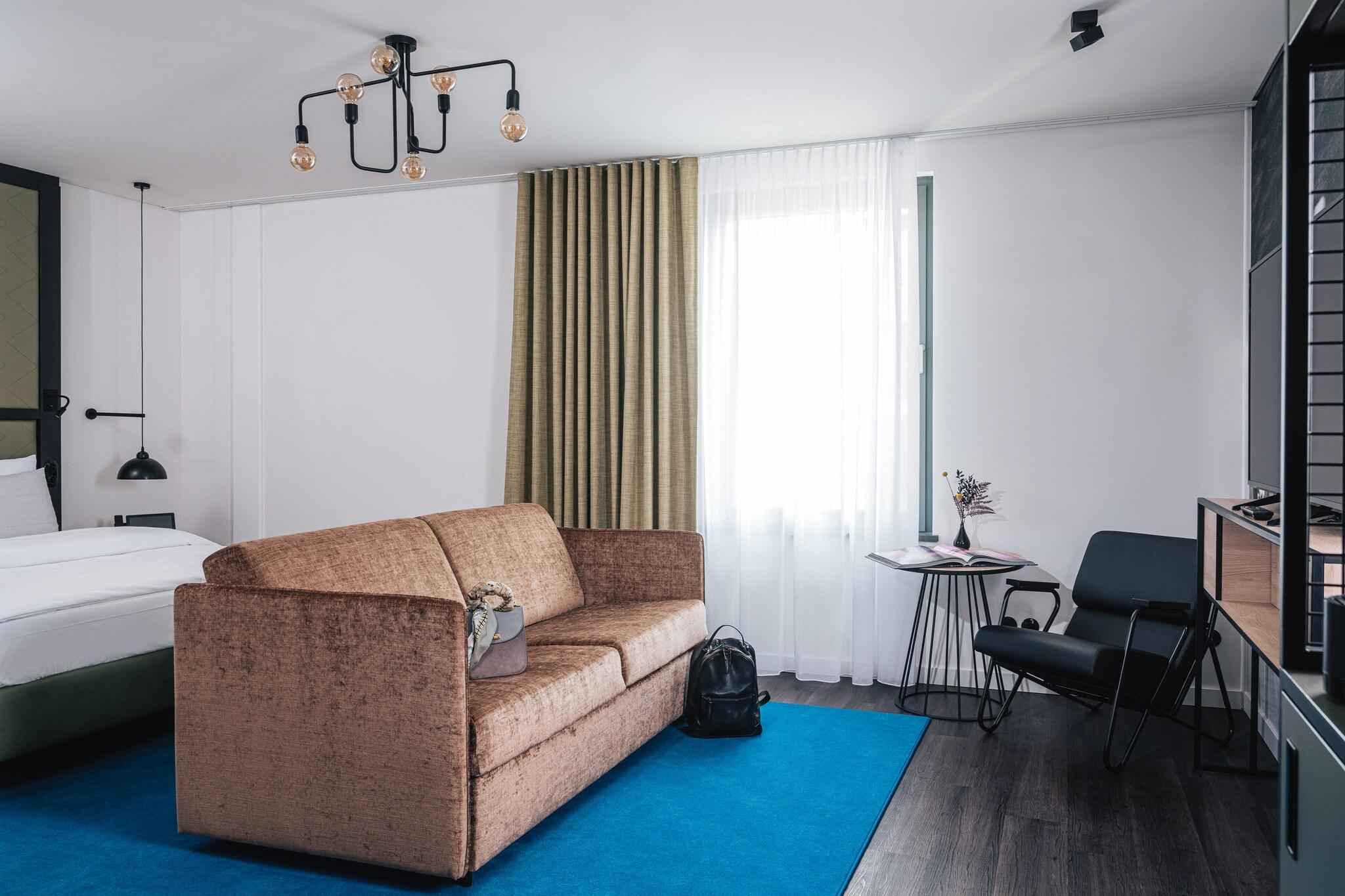 Double Premium Queen Bed