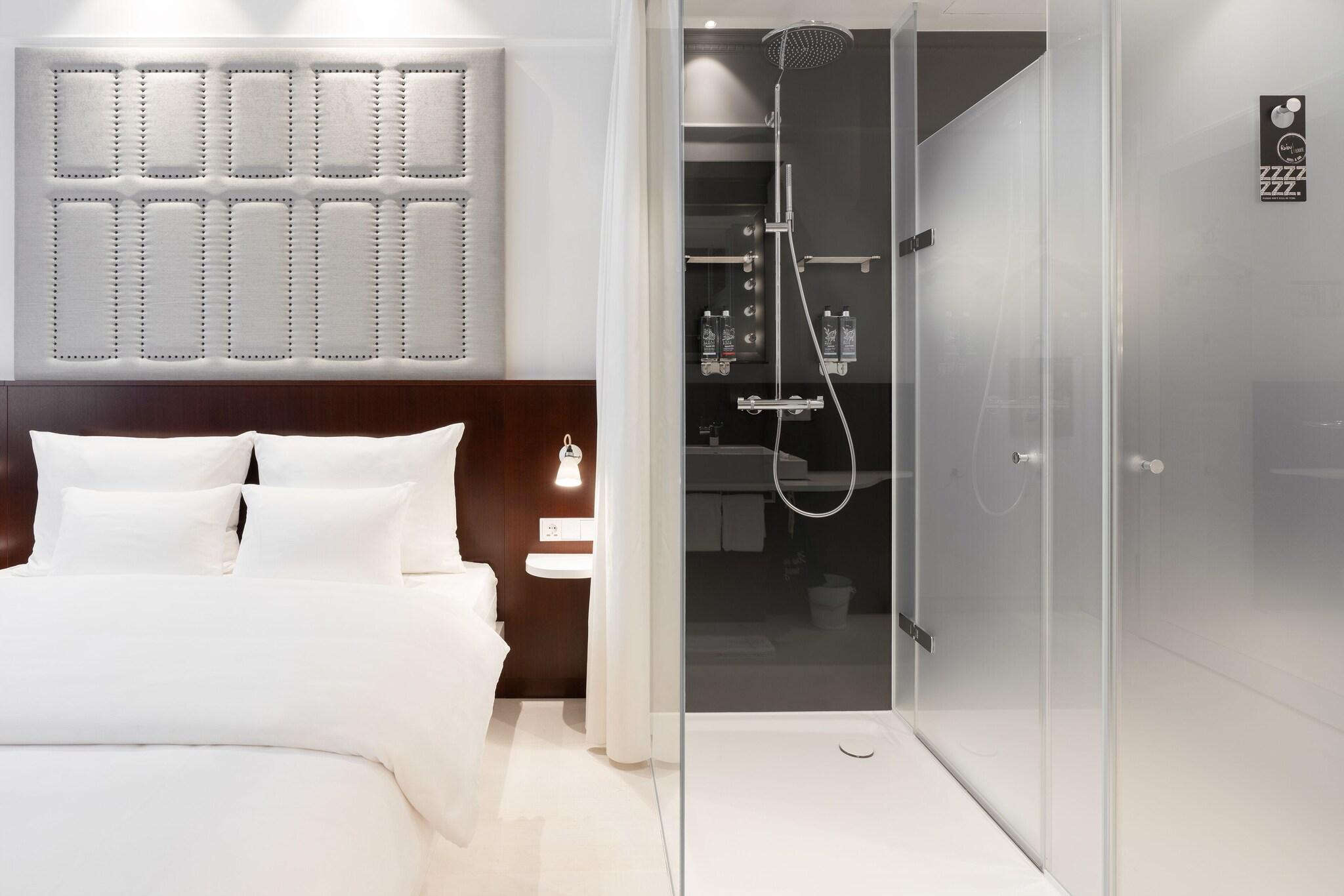Double Queen Size Bed