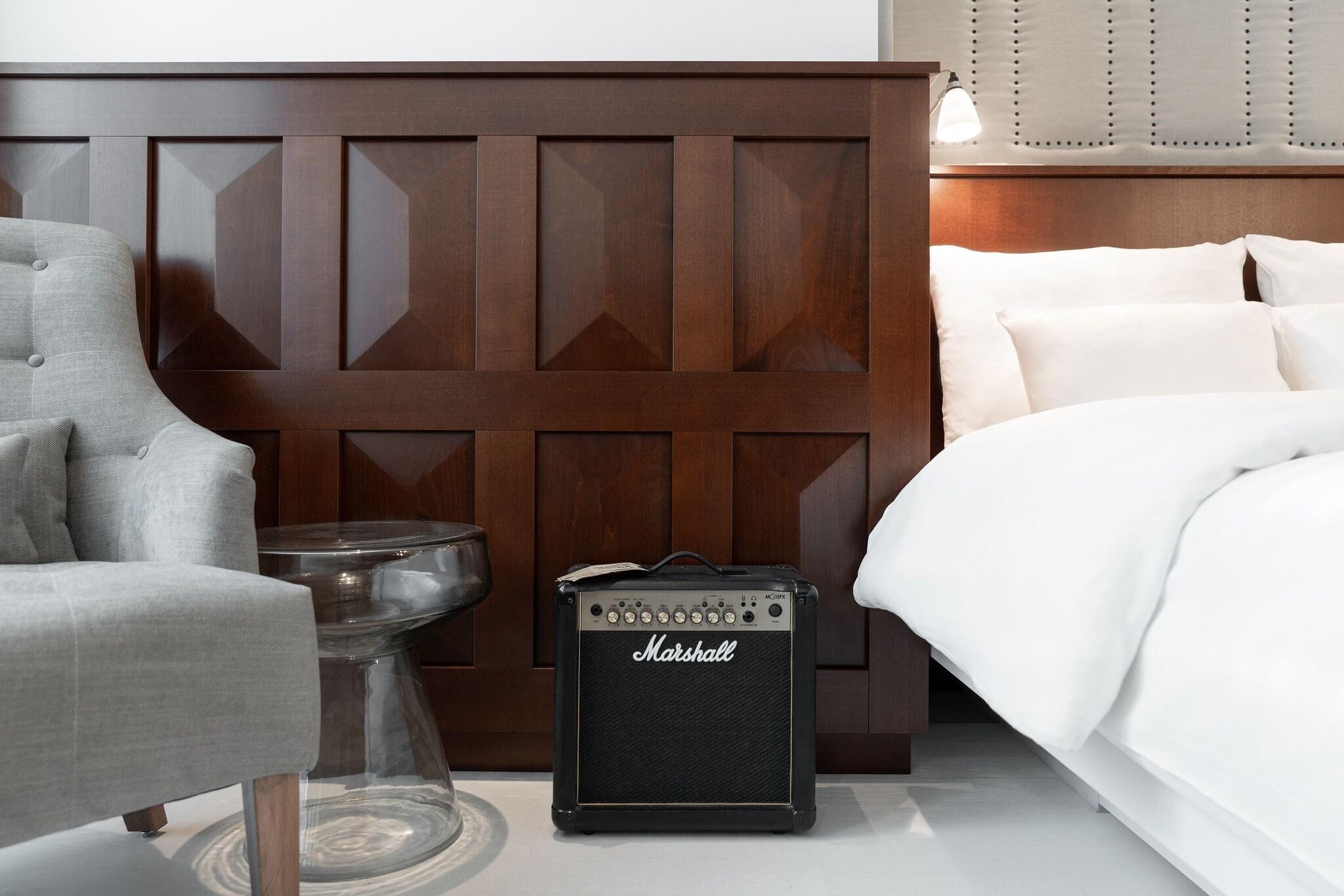 Double Queen Size Bed