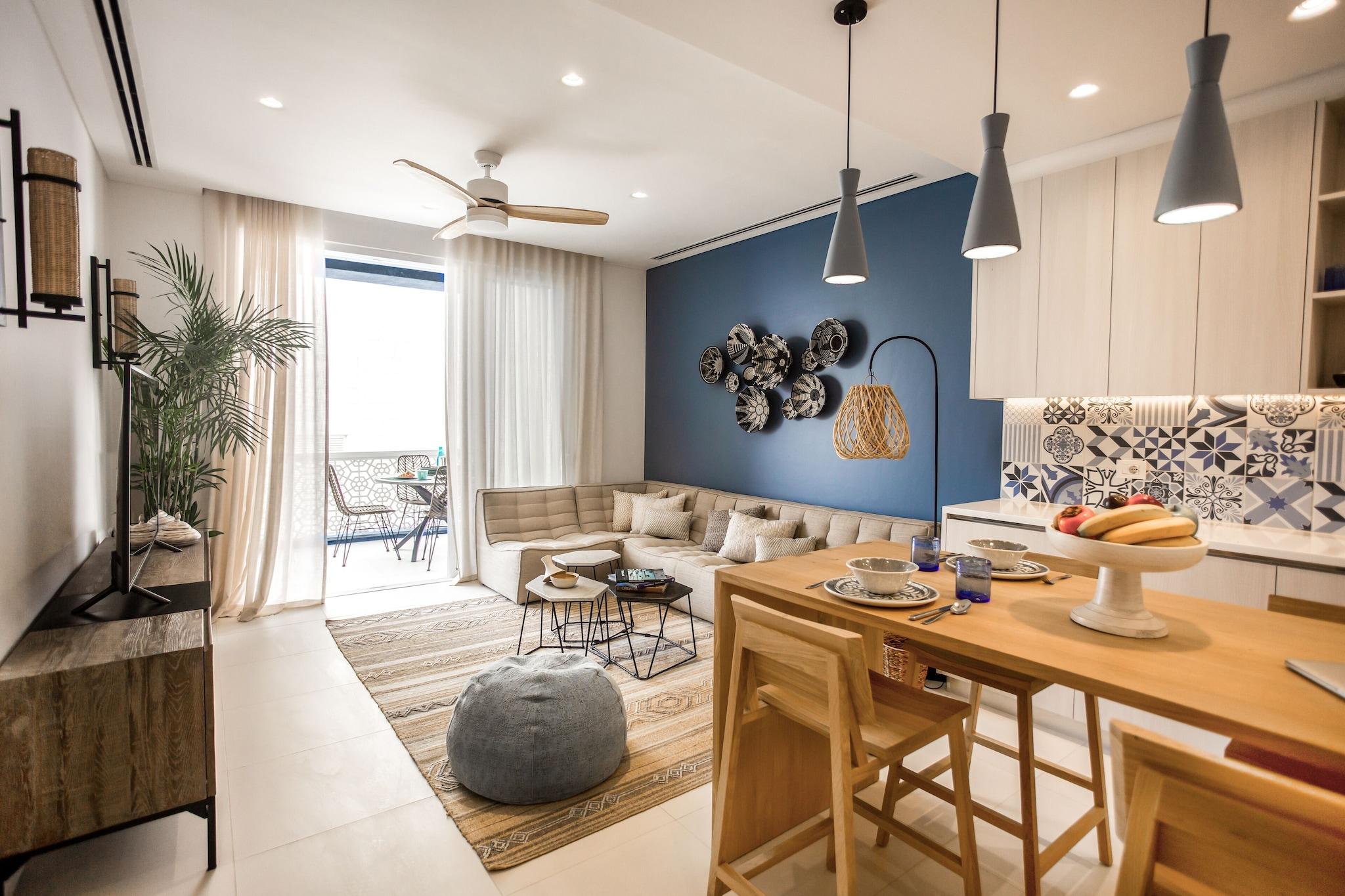 Apartment Queen Size Bed