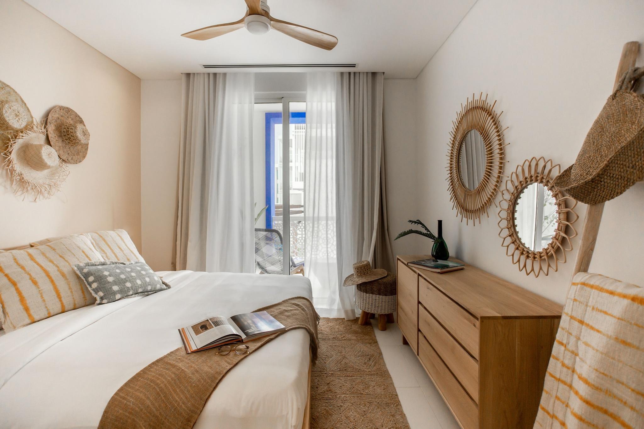 Apartment Queen Size Bed