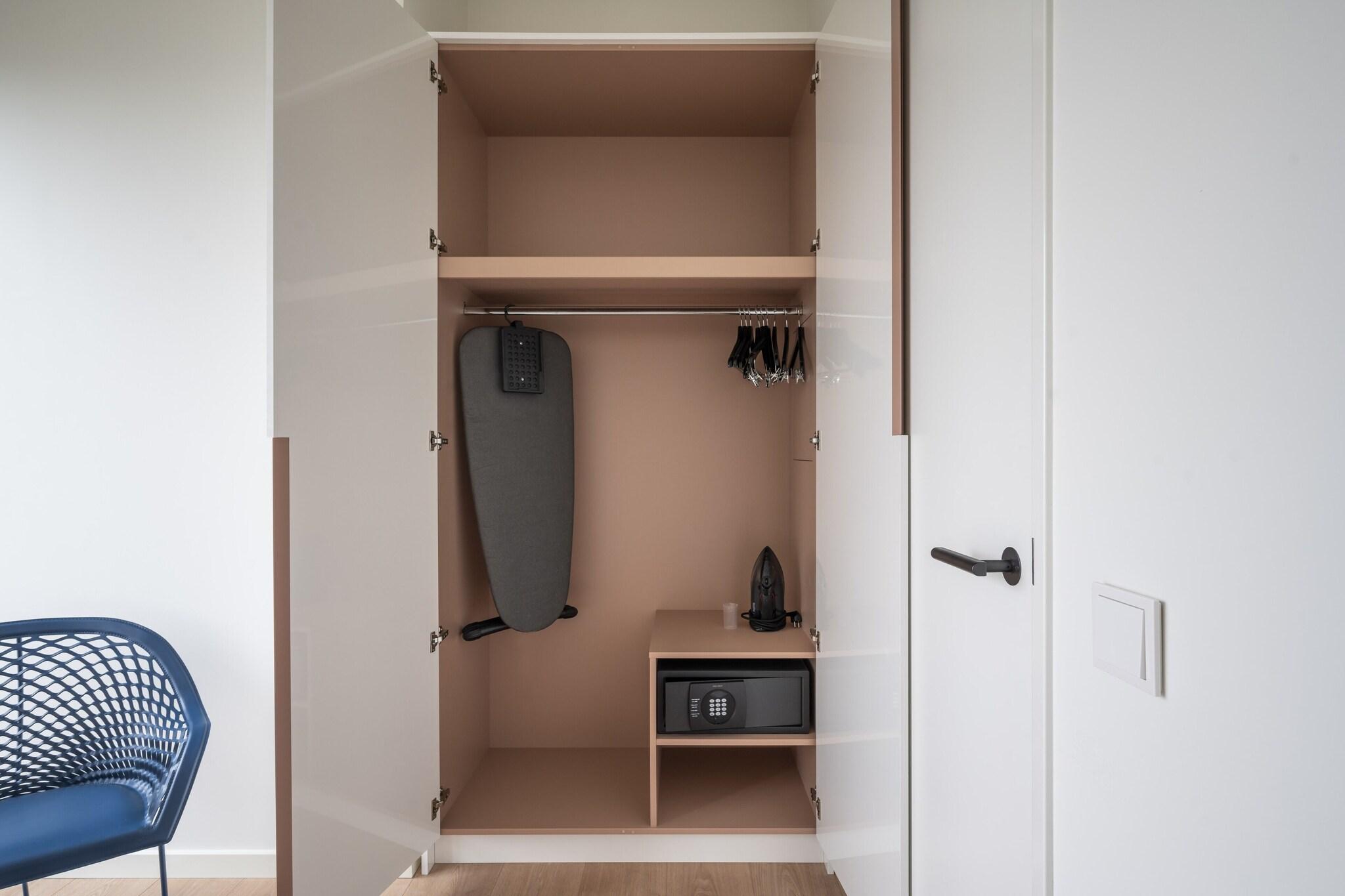 Apartment Two King Beds