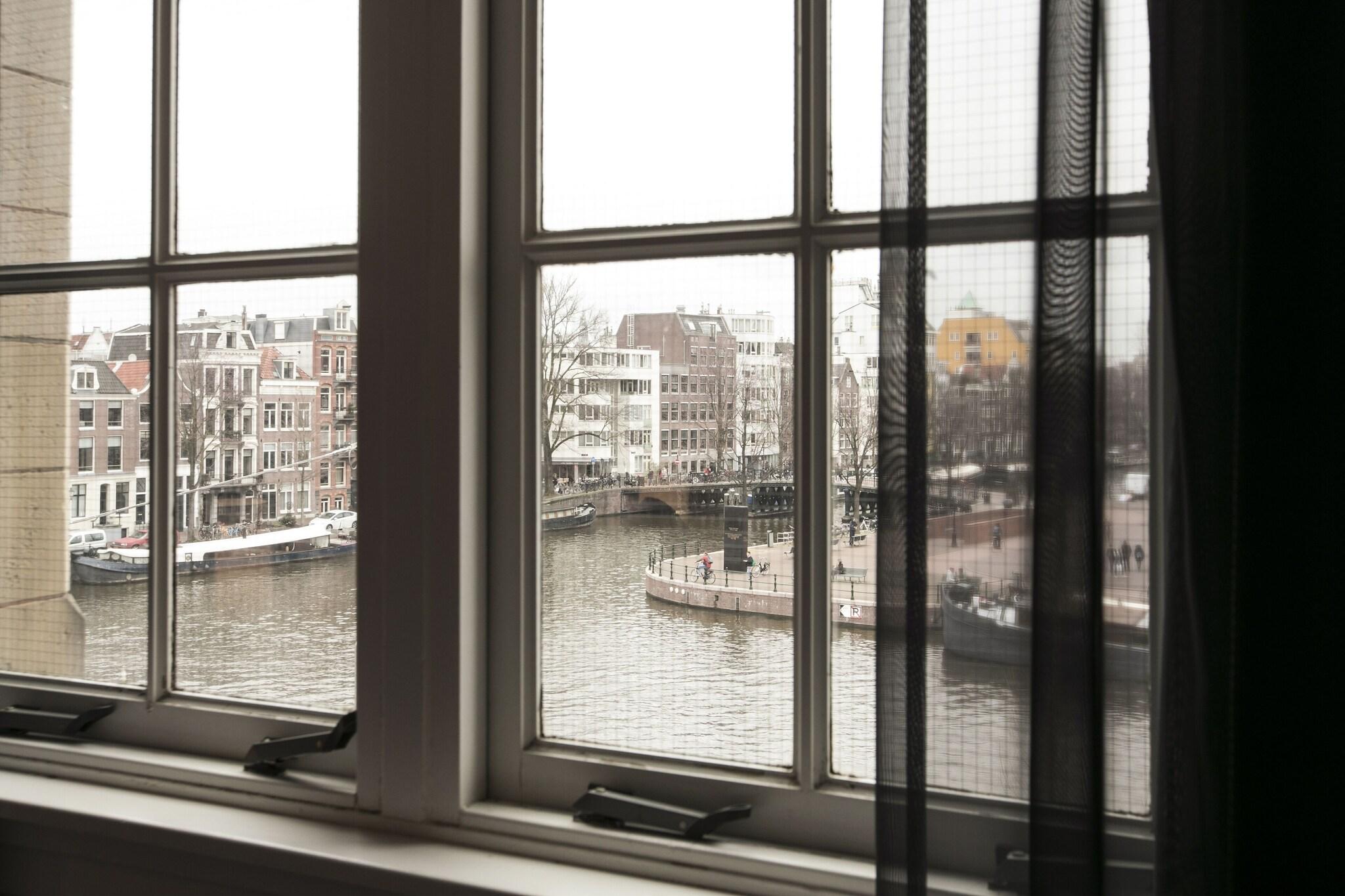 Apartment with Views