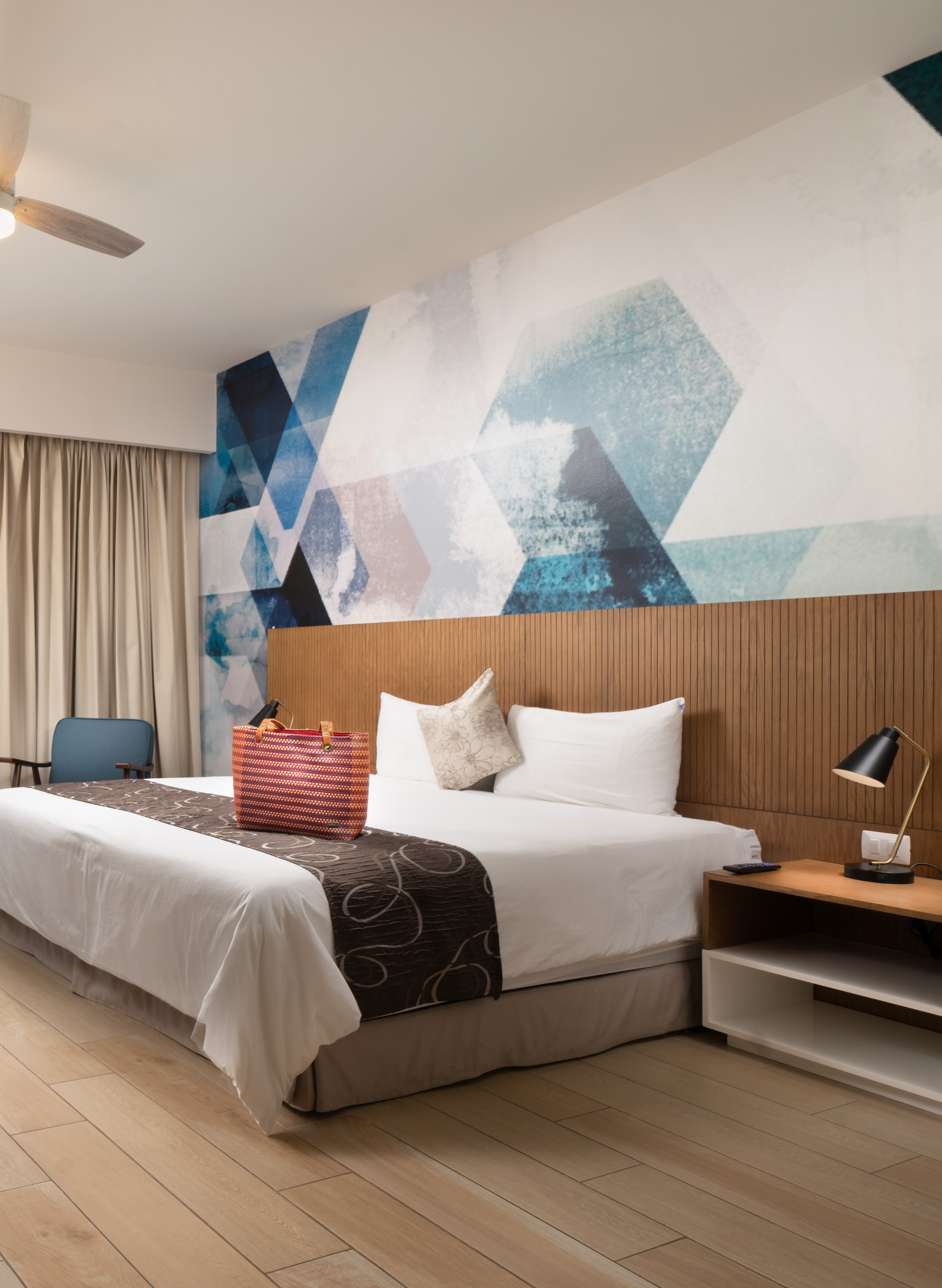 Studio King Size Bed