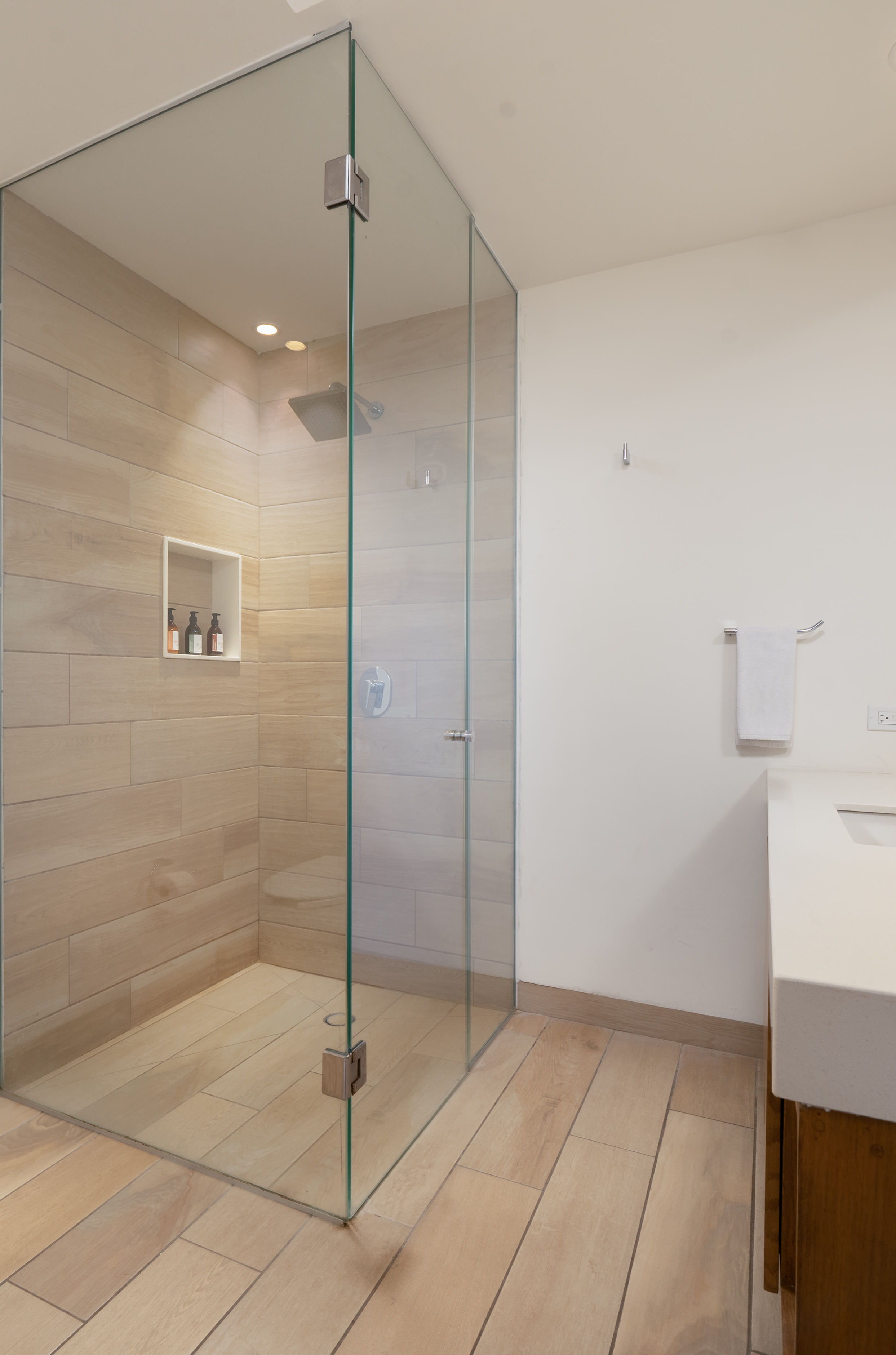 Studio King Size Bed