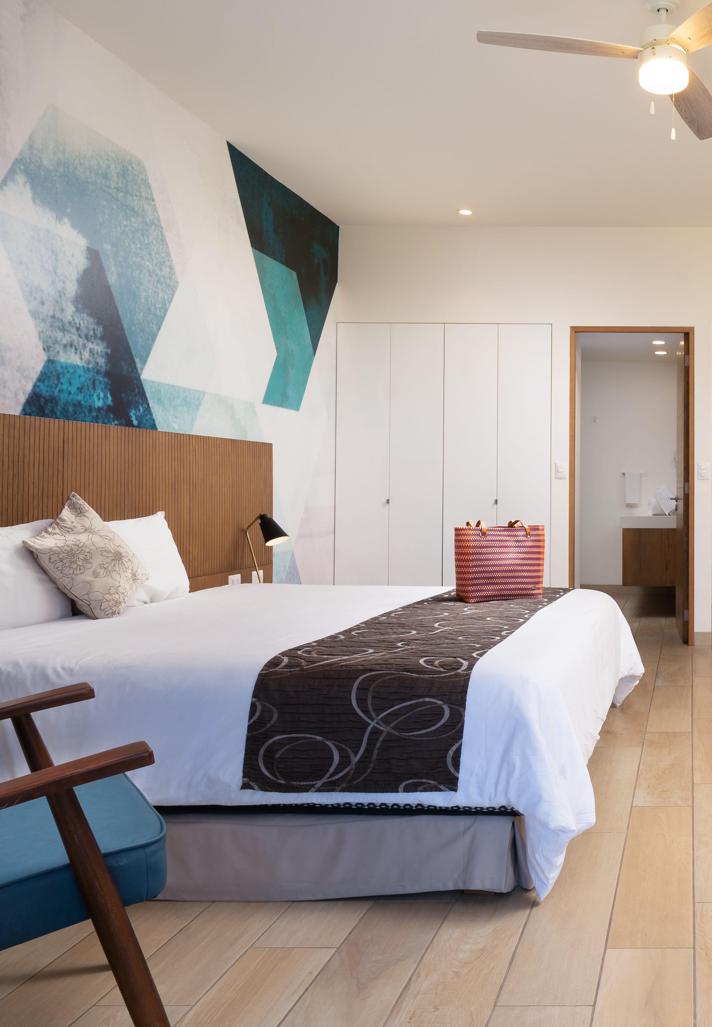 Studio King Size Bed