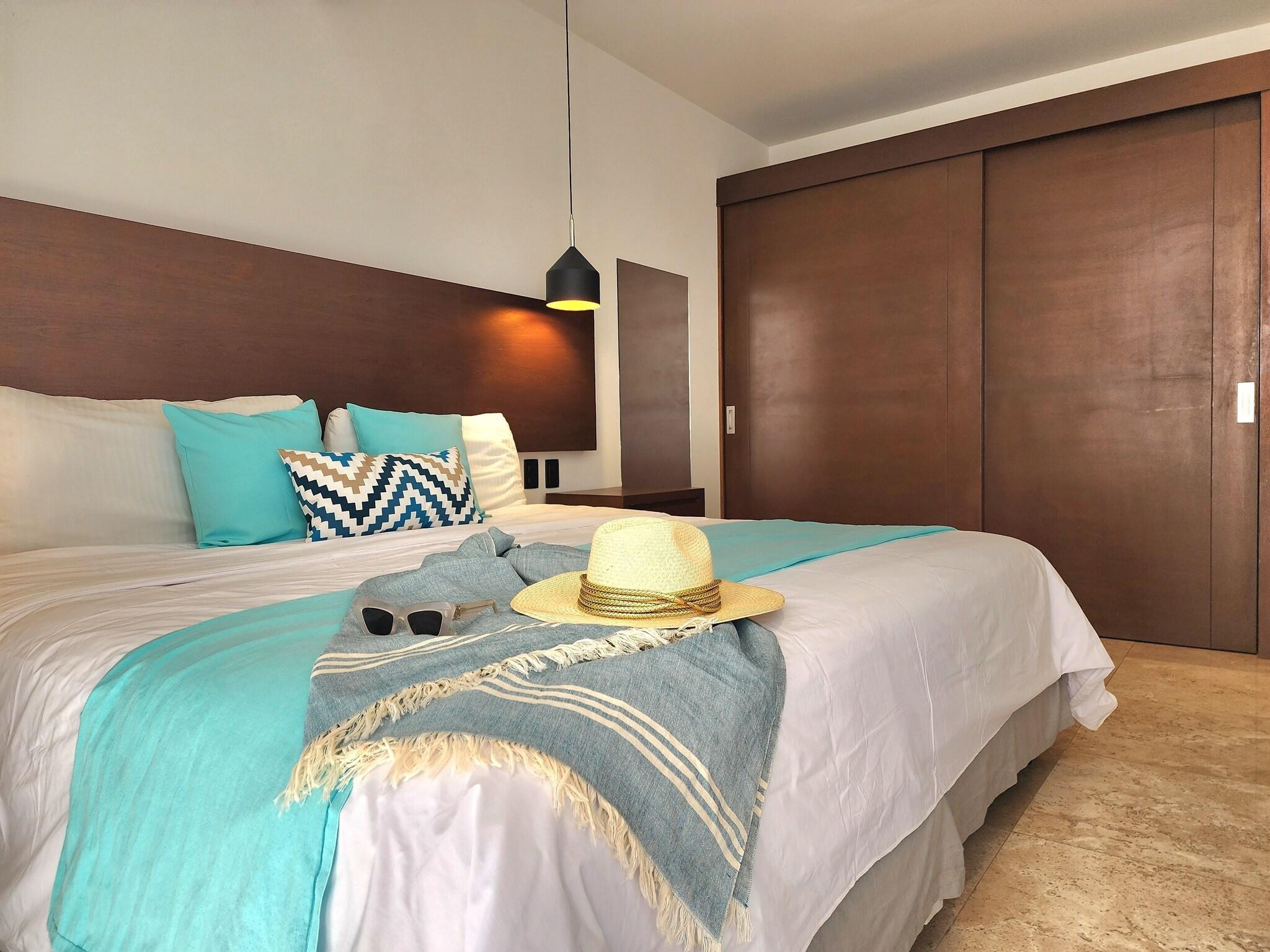 Studio Premium King Bed