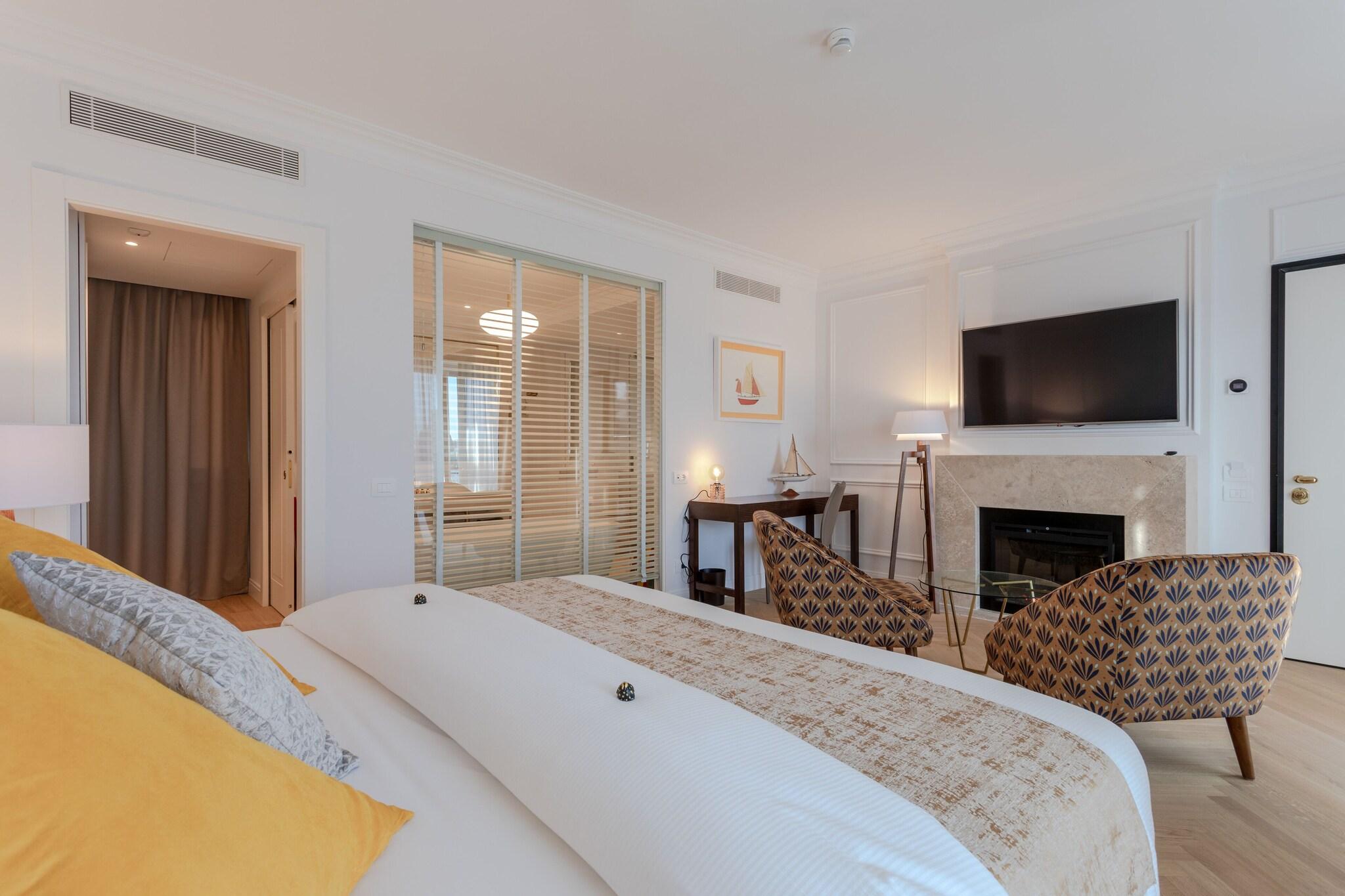 Suite Deluxe King Bed